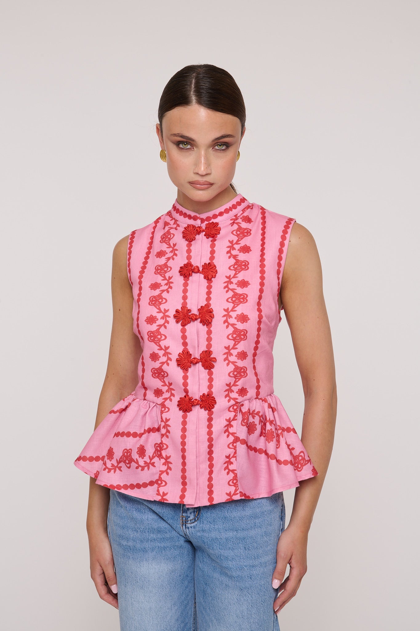 Gilet ‘100% LINO’ Con Alamari e Balze Rosa e Rosso