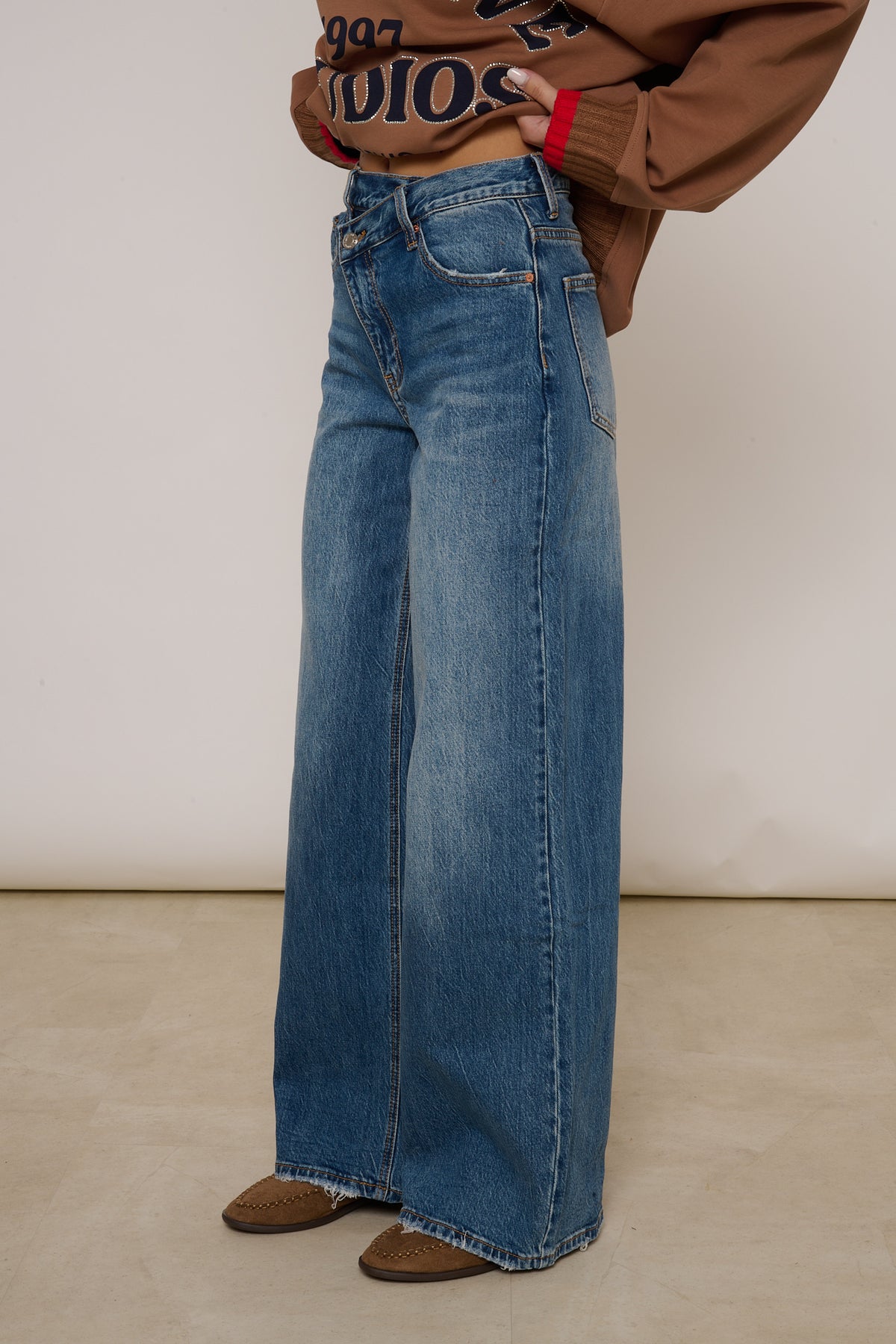 Jeans ‘ABBOTTONATURA ASIMMETRICA’ Denim Chiaro