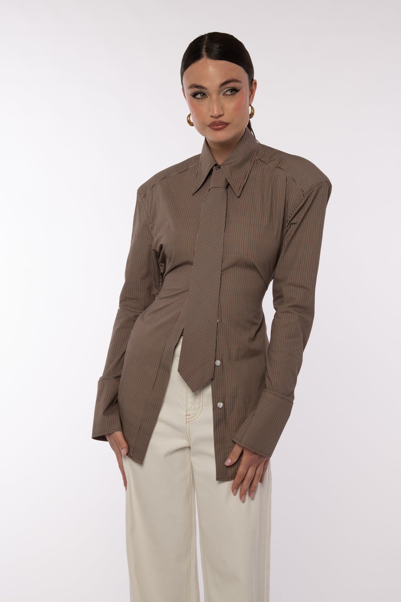 Camicia ‘MAXI SPALLINA+CRAVATTA 3&33’ righe Camel e Beige