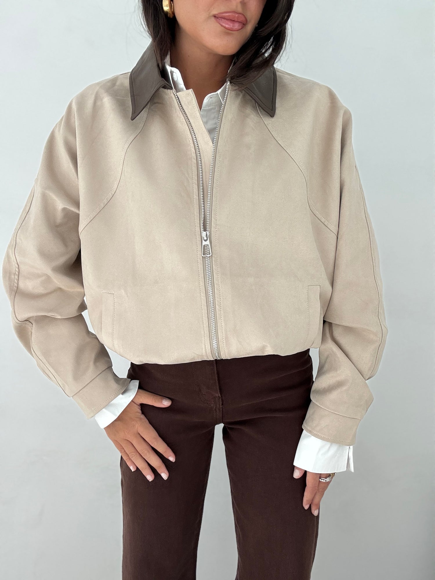 Bomber ‘MARTIN’ in suede Panna