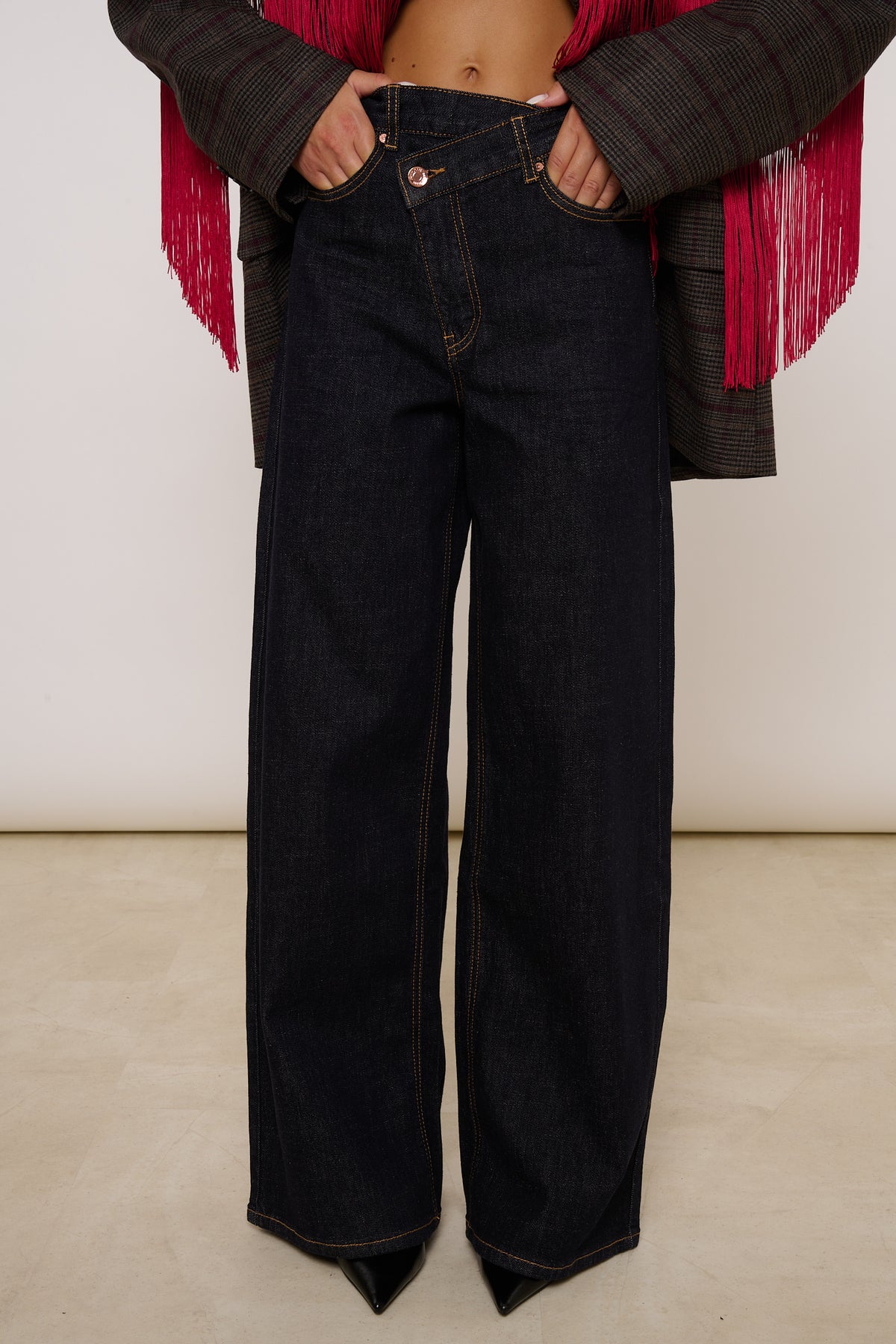 Jeans ‘ABBOTTONATURA ASIMMETRICA’ Lavaggio Zero
