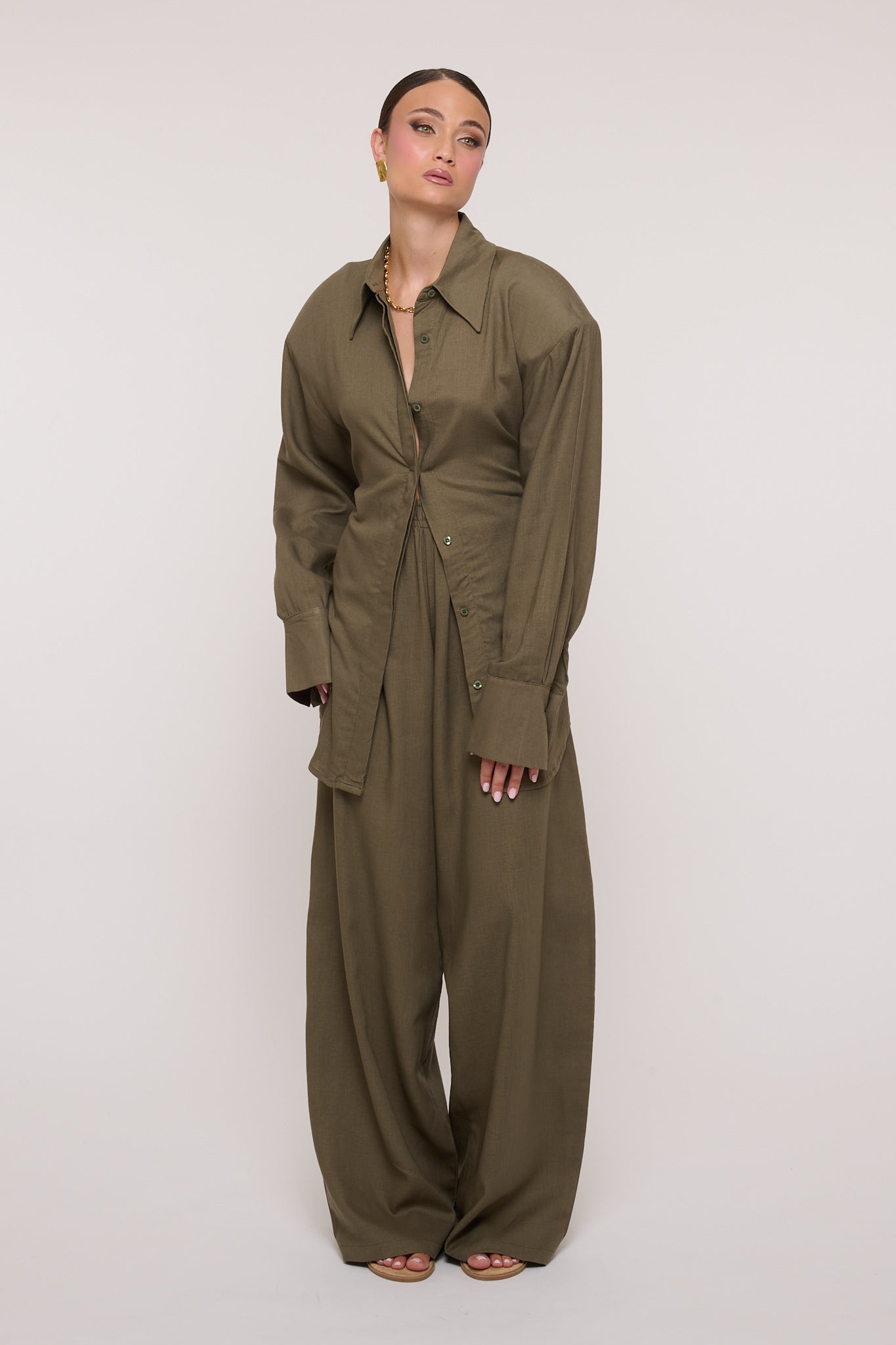 Coordinato ‘30% LINO’ Verde Militare