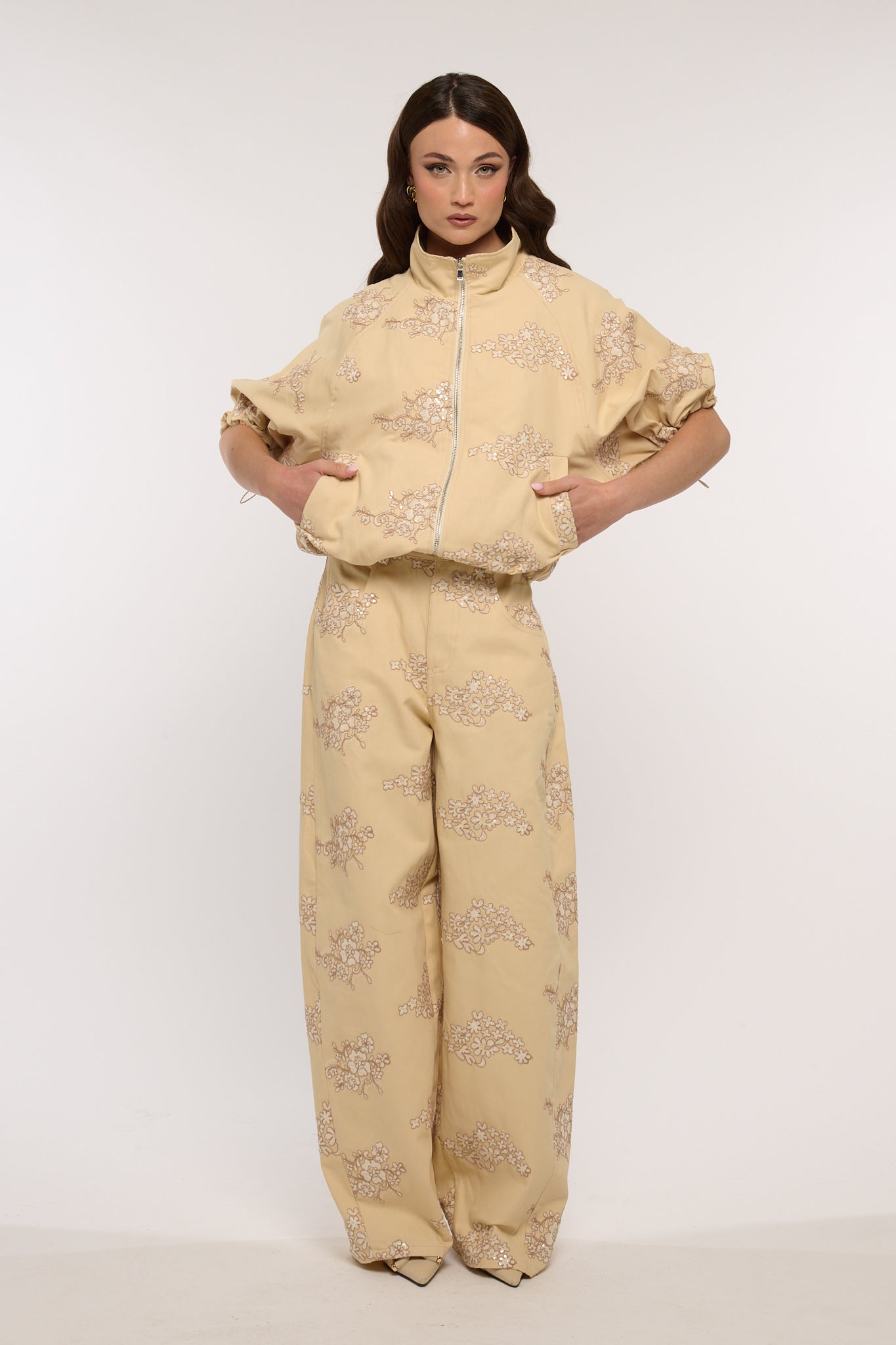 Jeans ‘RICAMI FIORI E PAILLETTES’ By Lumina Panna