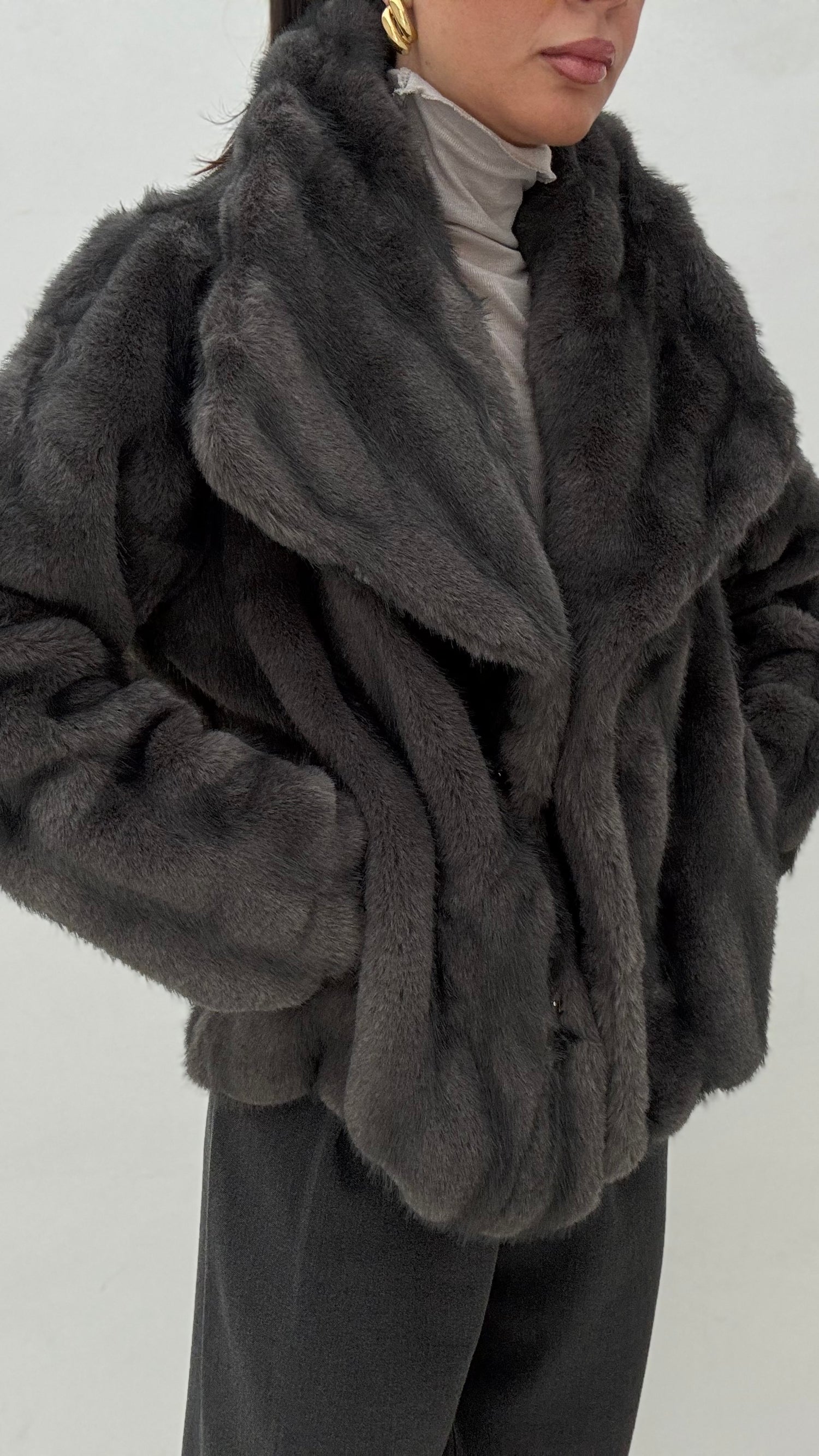 Eco pelliccia ‘ILARY’ Grigia