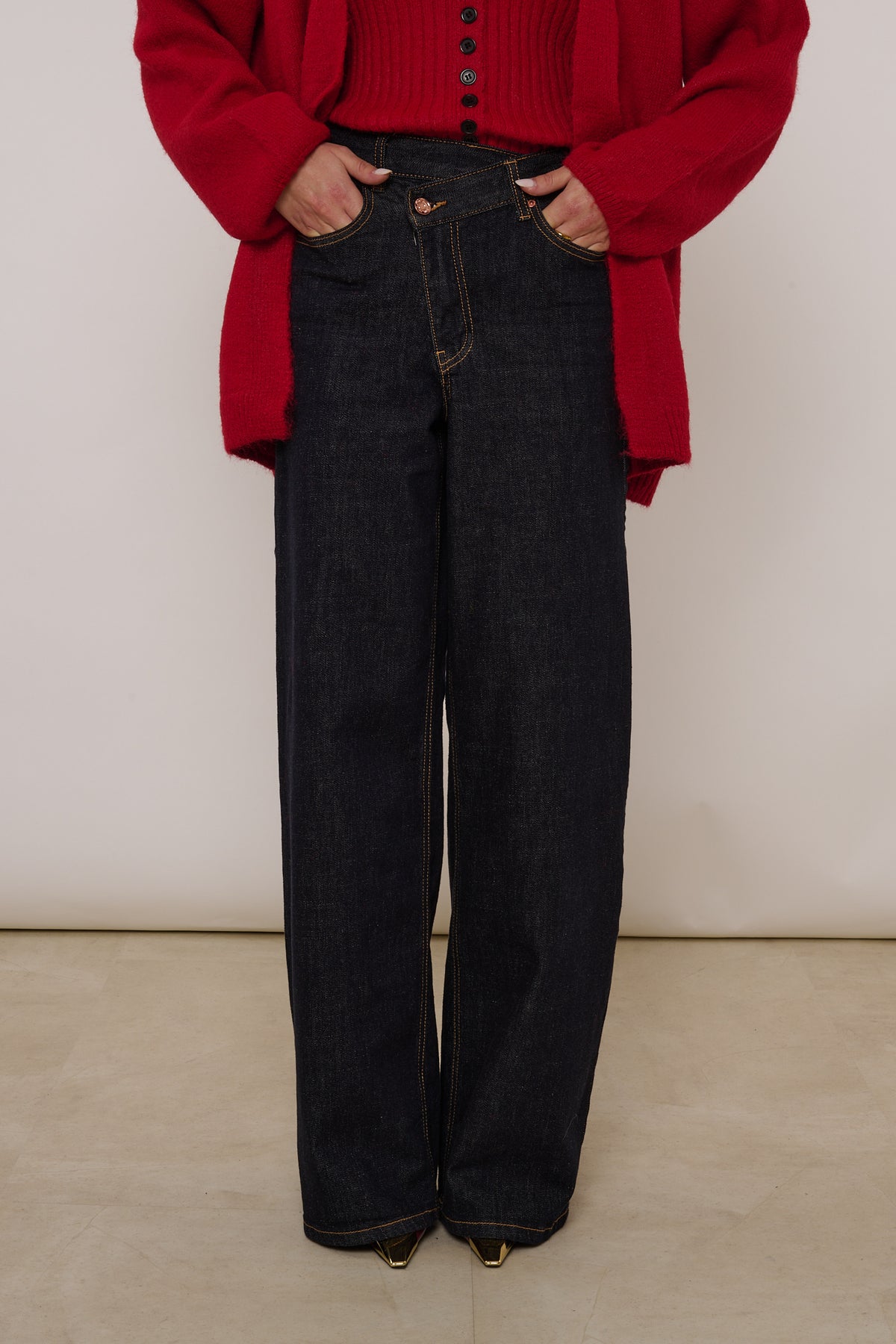 Jeans ‘ABBOTTONATURA ASIMMETRICA’ Lavaggio Zero