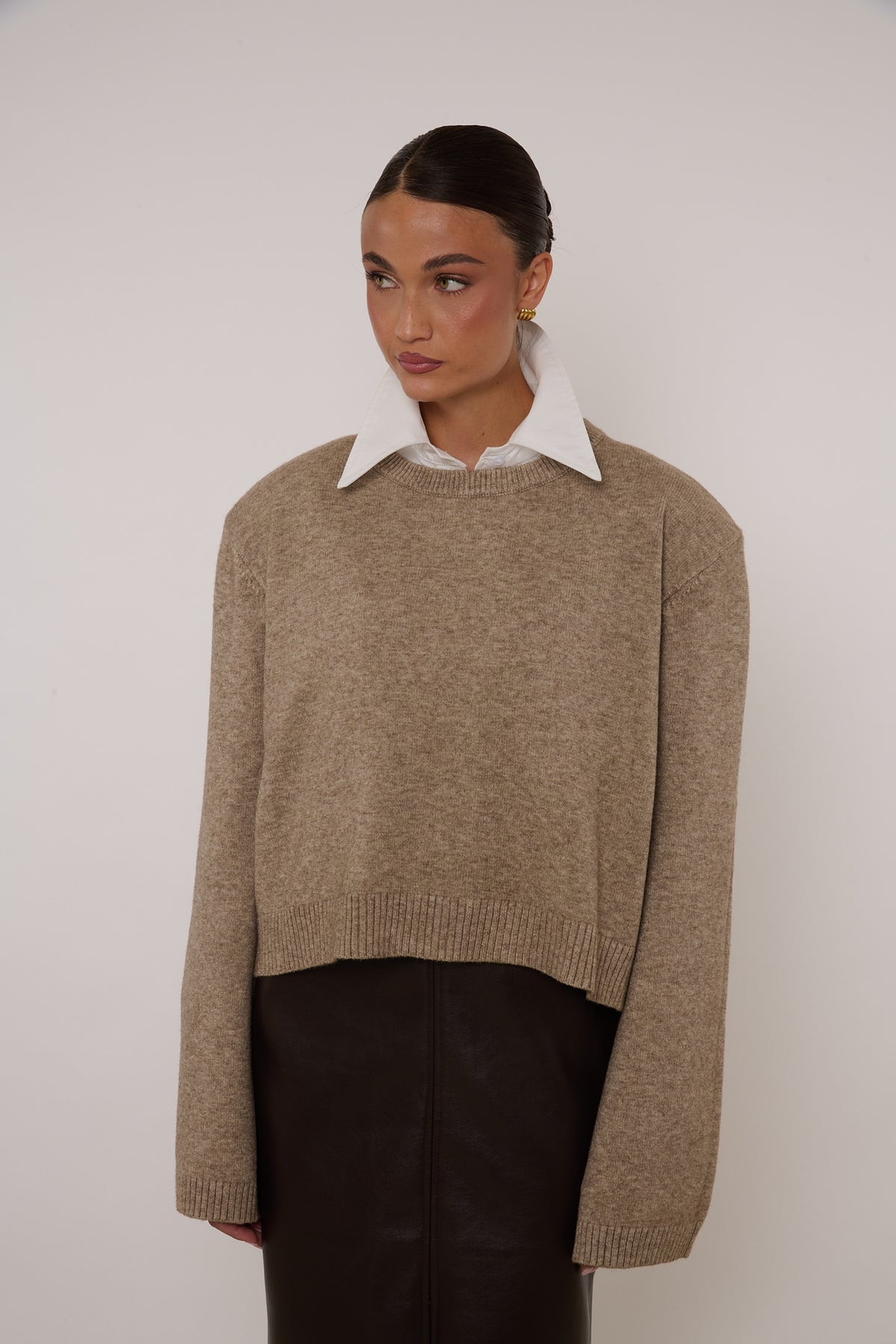 Maglione ‘MAXI SPALLINA’ girocollo Fango