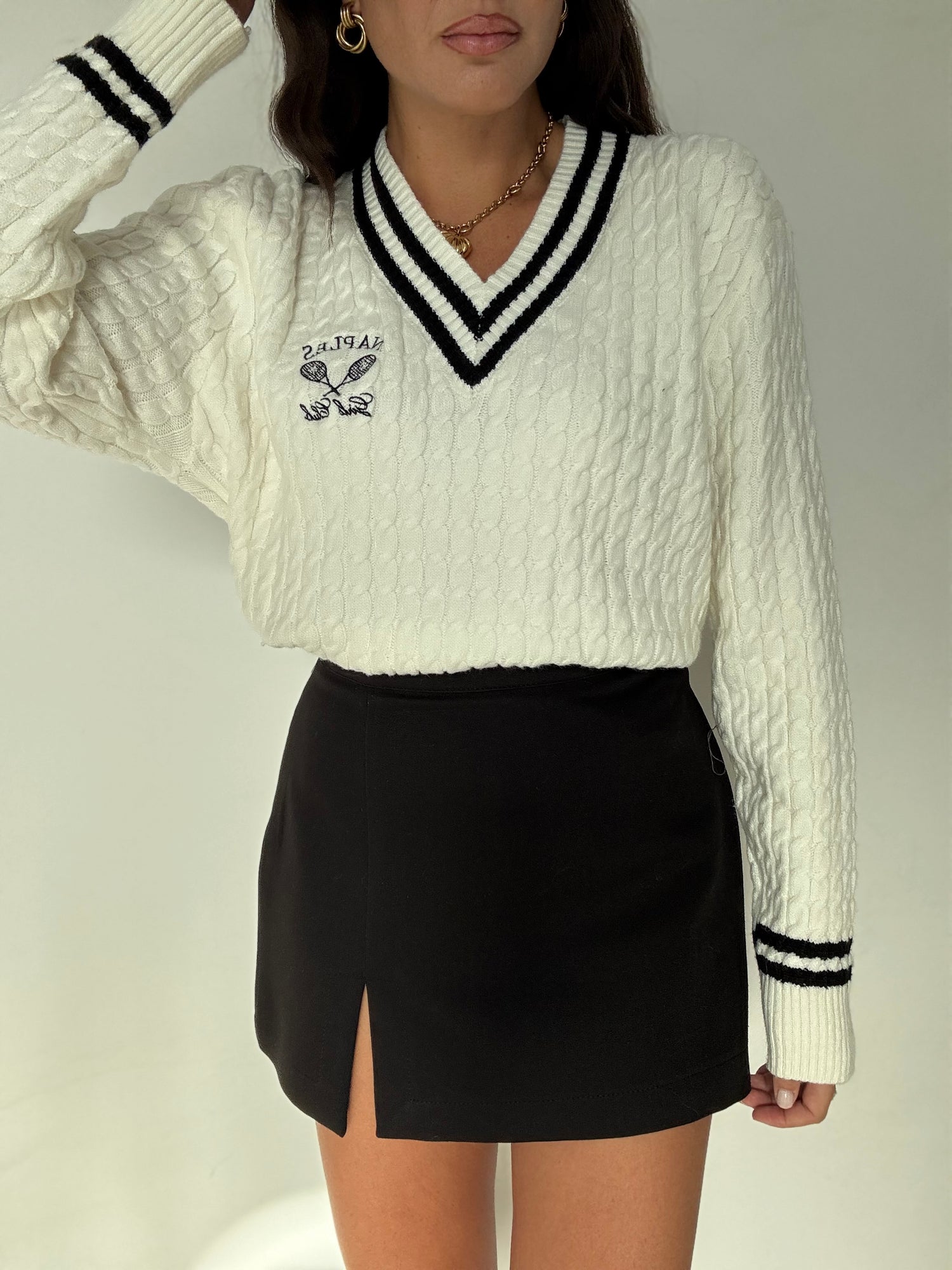 Maglione ‘TRECCIA’ scollo V 3&33 Bianco righe Nere