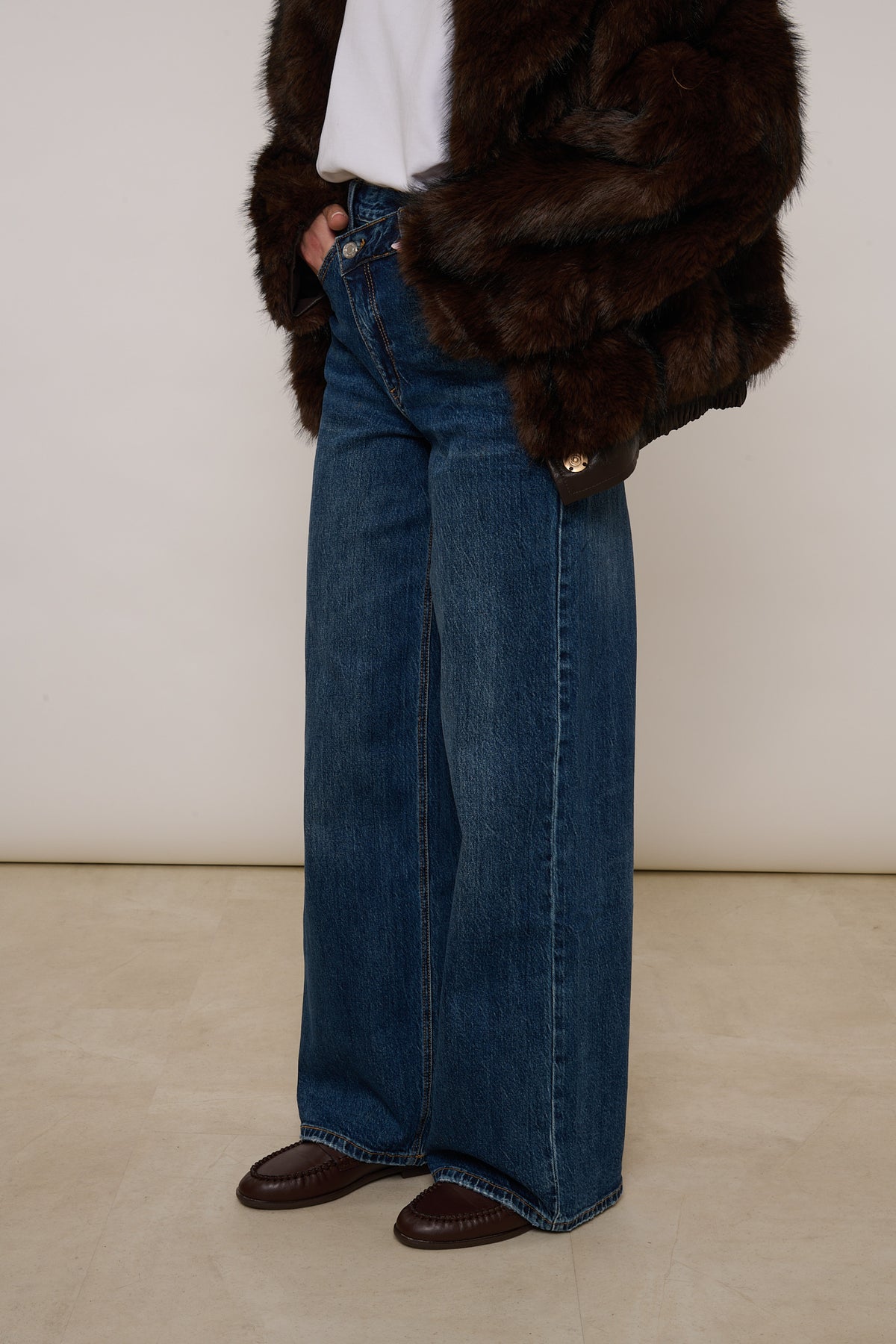 Jeans ‘ABBOTTONATURA ASIMMETRICA’ Denim Scuro