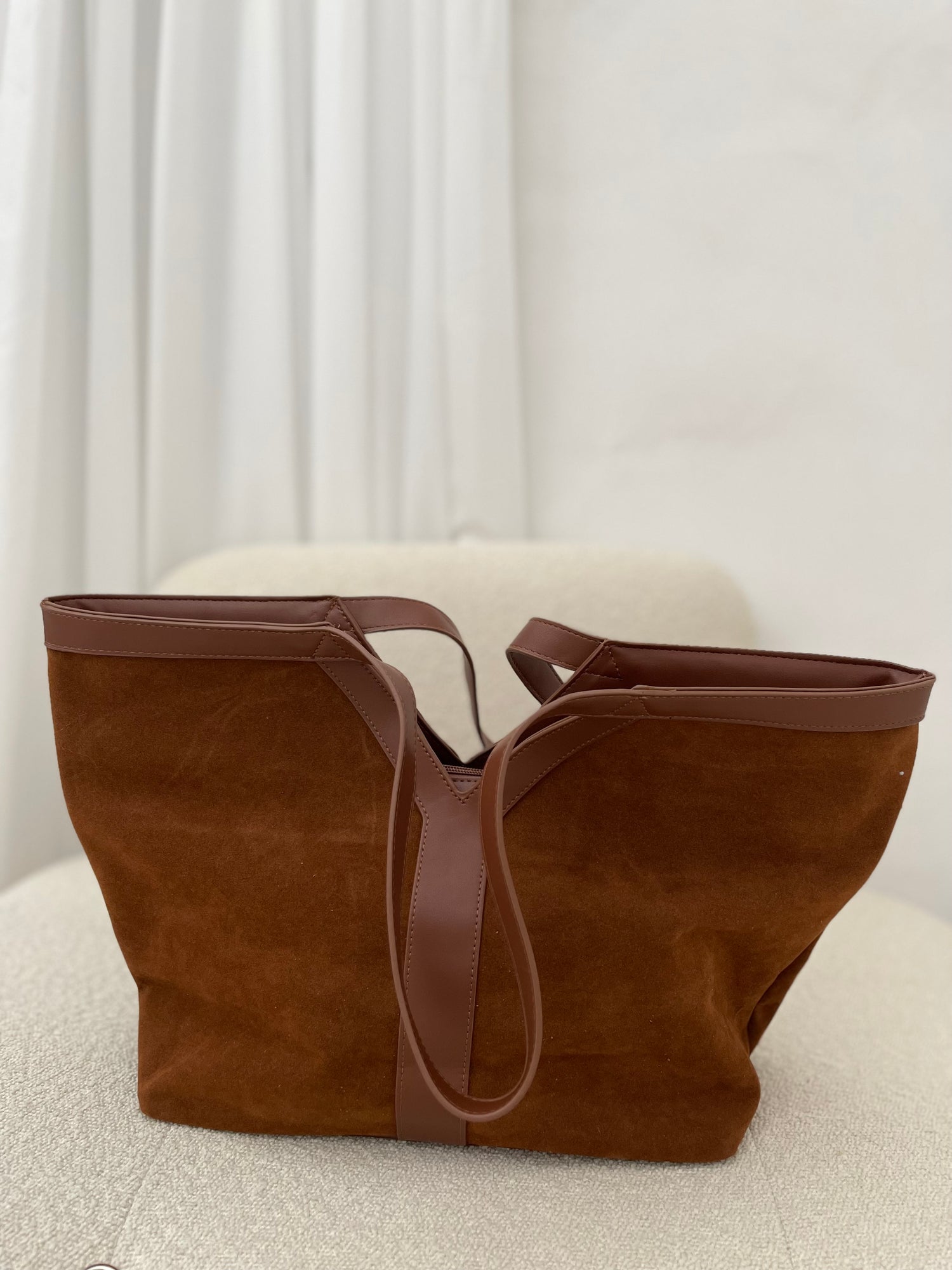 Borsa ‘VIVIENNE’ in suede Camel