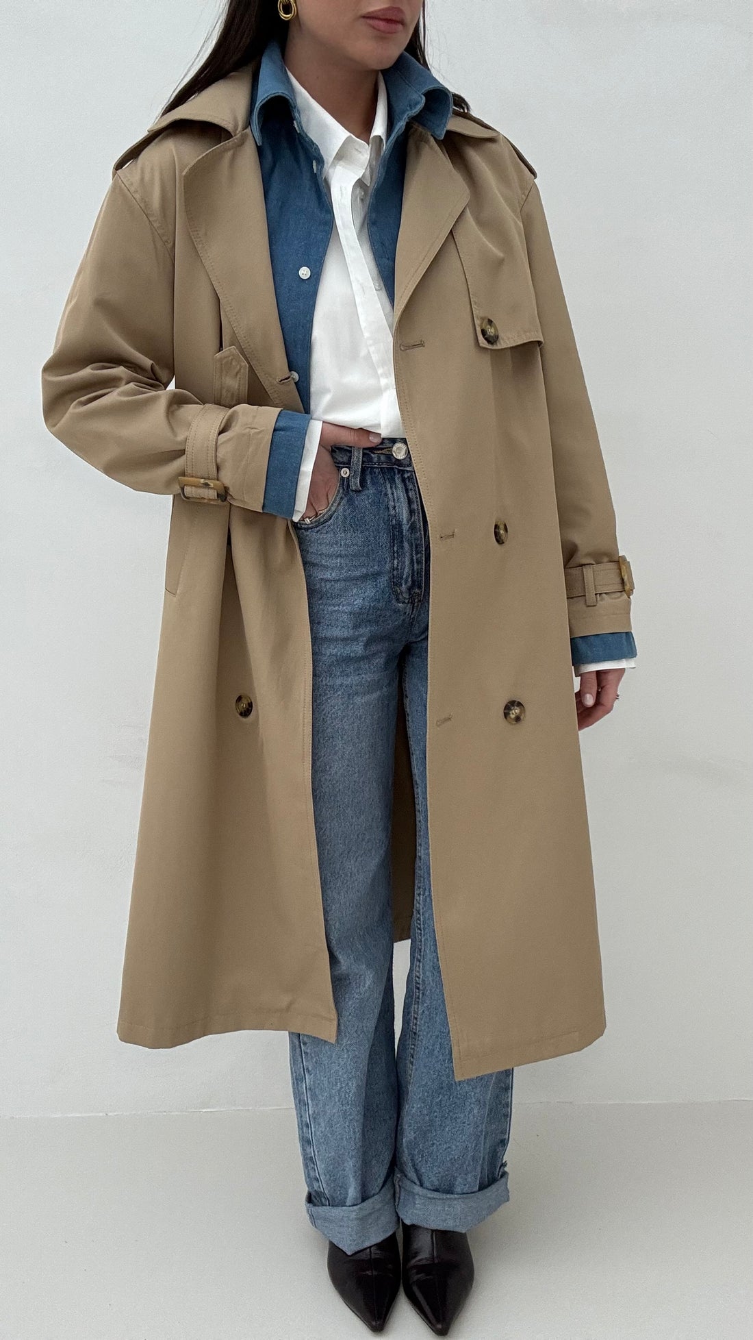 Trench ‘FINTA CAMICIA’ con cintura Camel