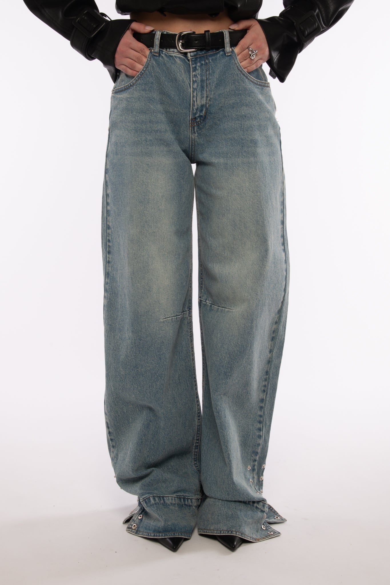Jeans piegone con ‘BOTTONCINI’ Denim Medio