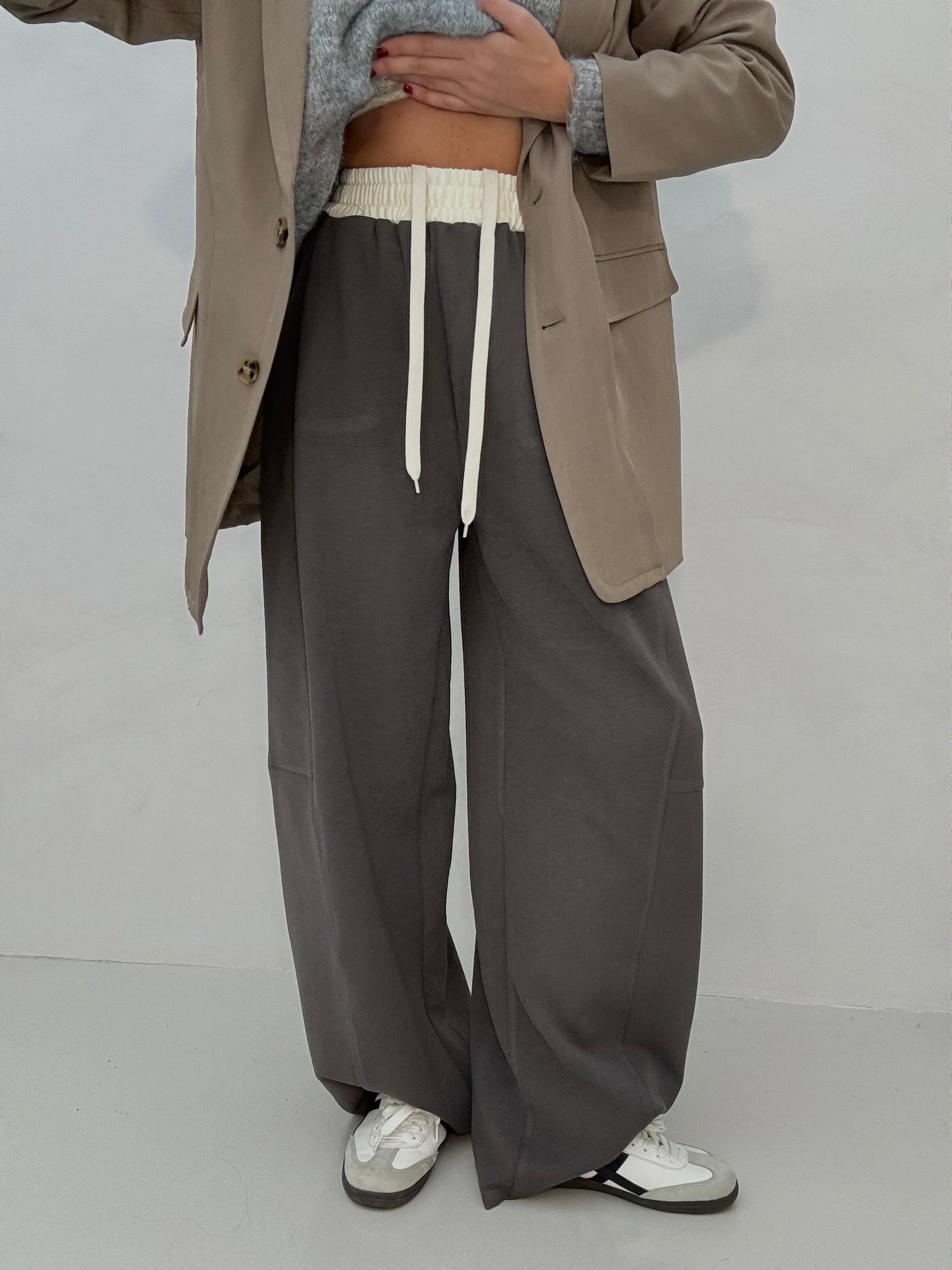 Pantalone tuta ‘BANDA BIANCA 47%COTONE’ Grigio