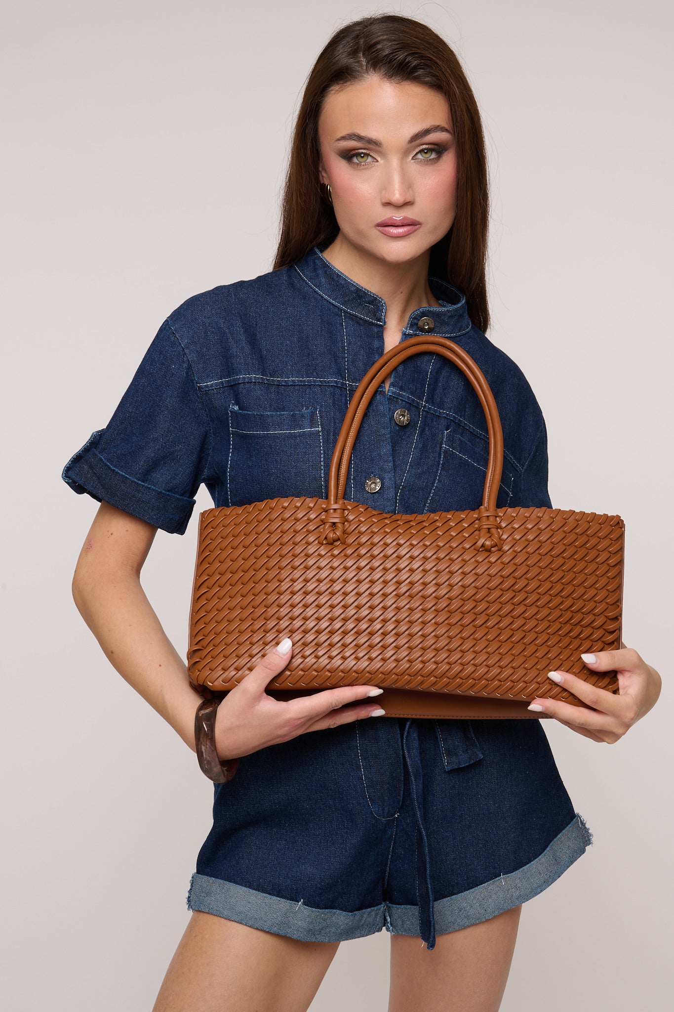 Borsa ‘BAGUETTE’ ecopelle intrecciata Cuoio