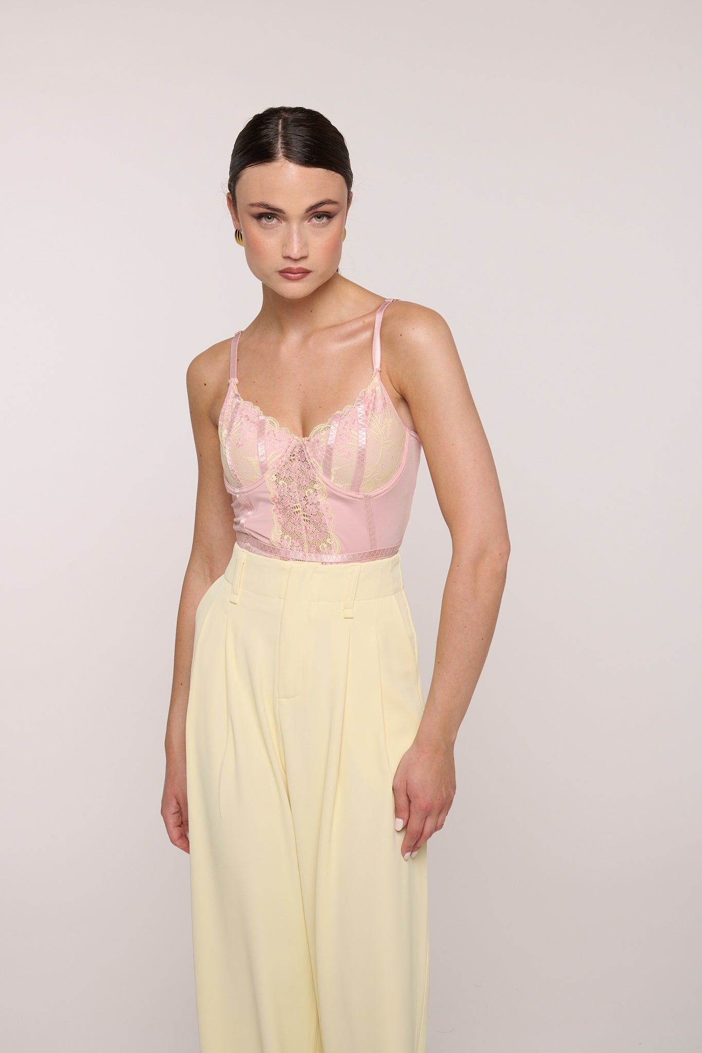 Body ‘IN PIZZO’ rosa e giallo
