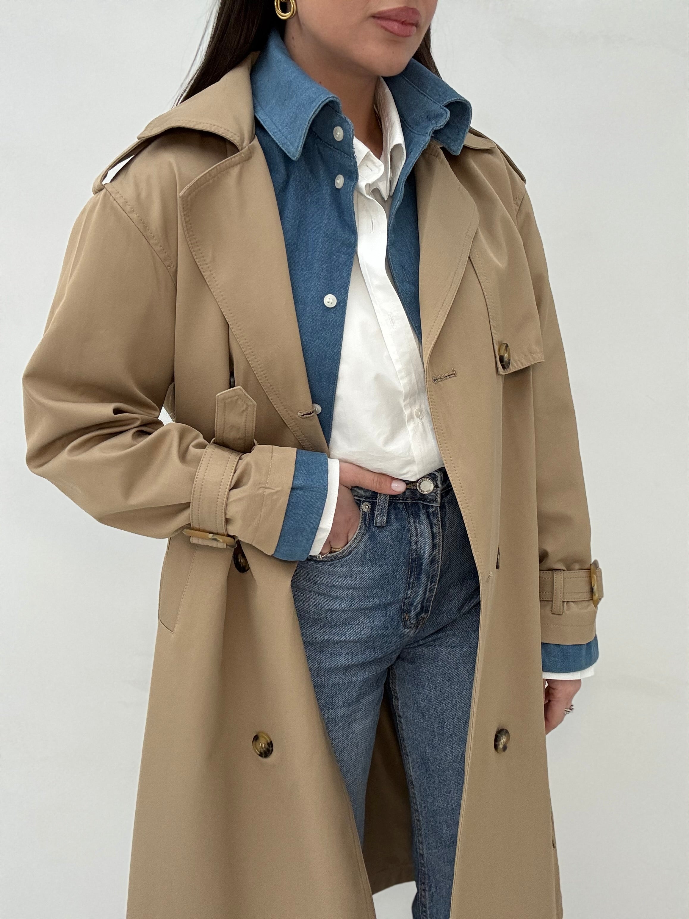 Trench ‘FINTA CAMICIA’ con cintura Camel