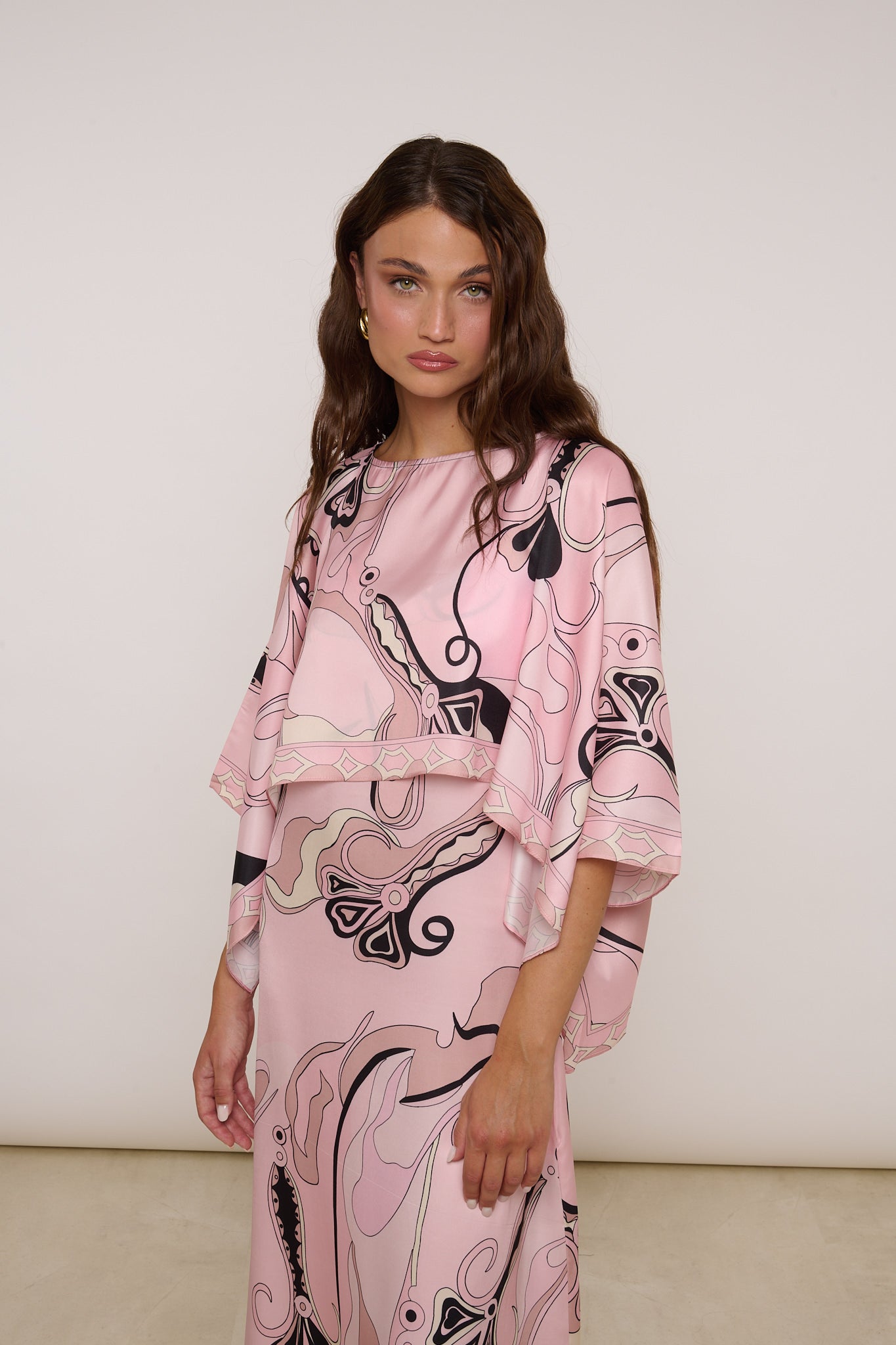 Abito ‘FANTASIA ASTRATTA+MANTELLA’ Rosa