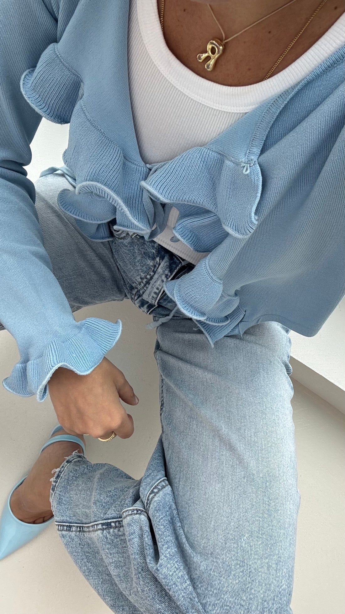 Maglia in filo con  ‘ROUCHES’ Azzurro