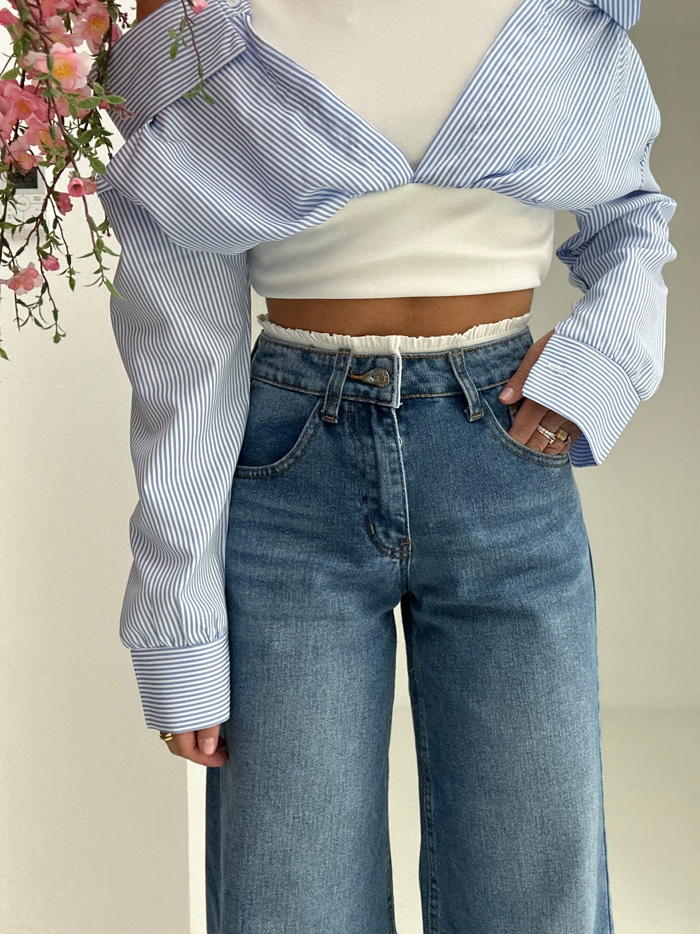 Jeans ‘MISS’ con elastico plissettato bianco