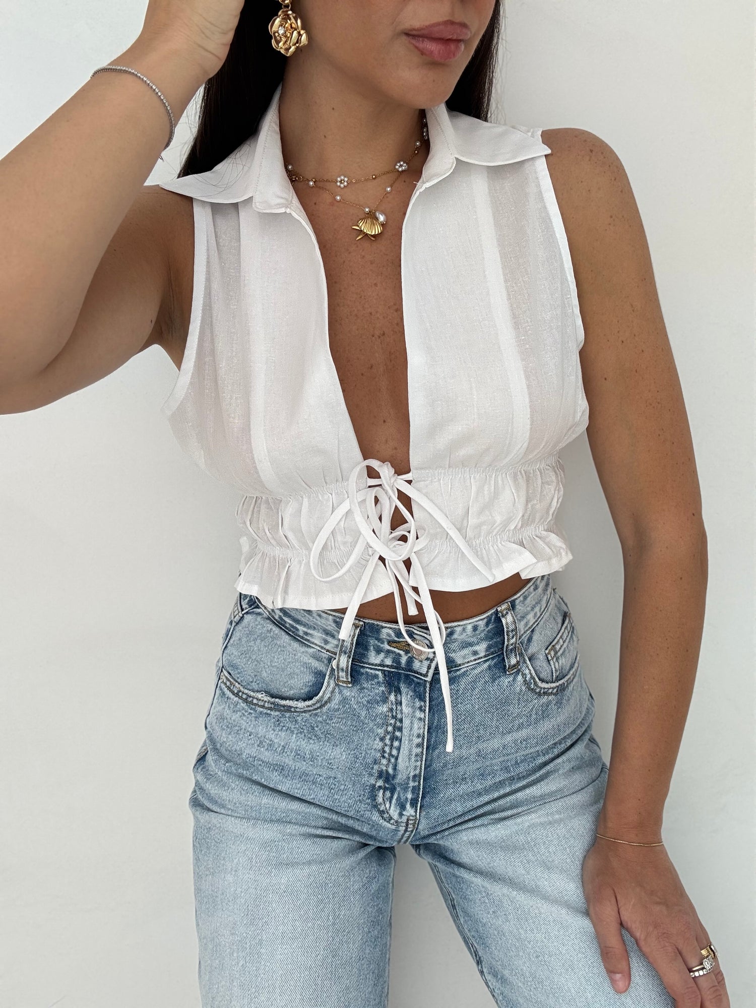 Top/Gilet ‘30%LINO’ con fiocchetti BIANCO