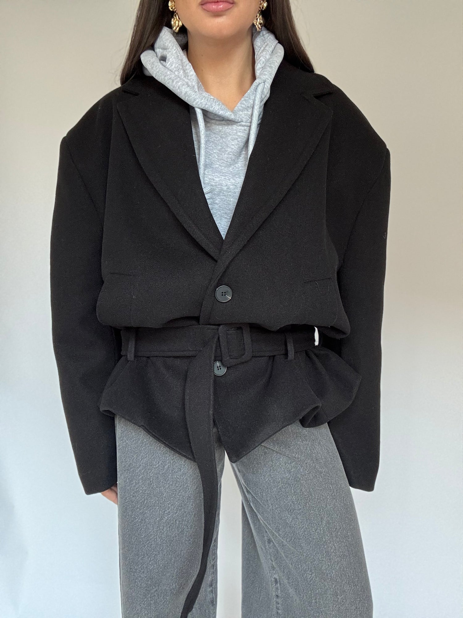 Cappotto Corto ‘BY LUMINA’ con cintura Nero