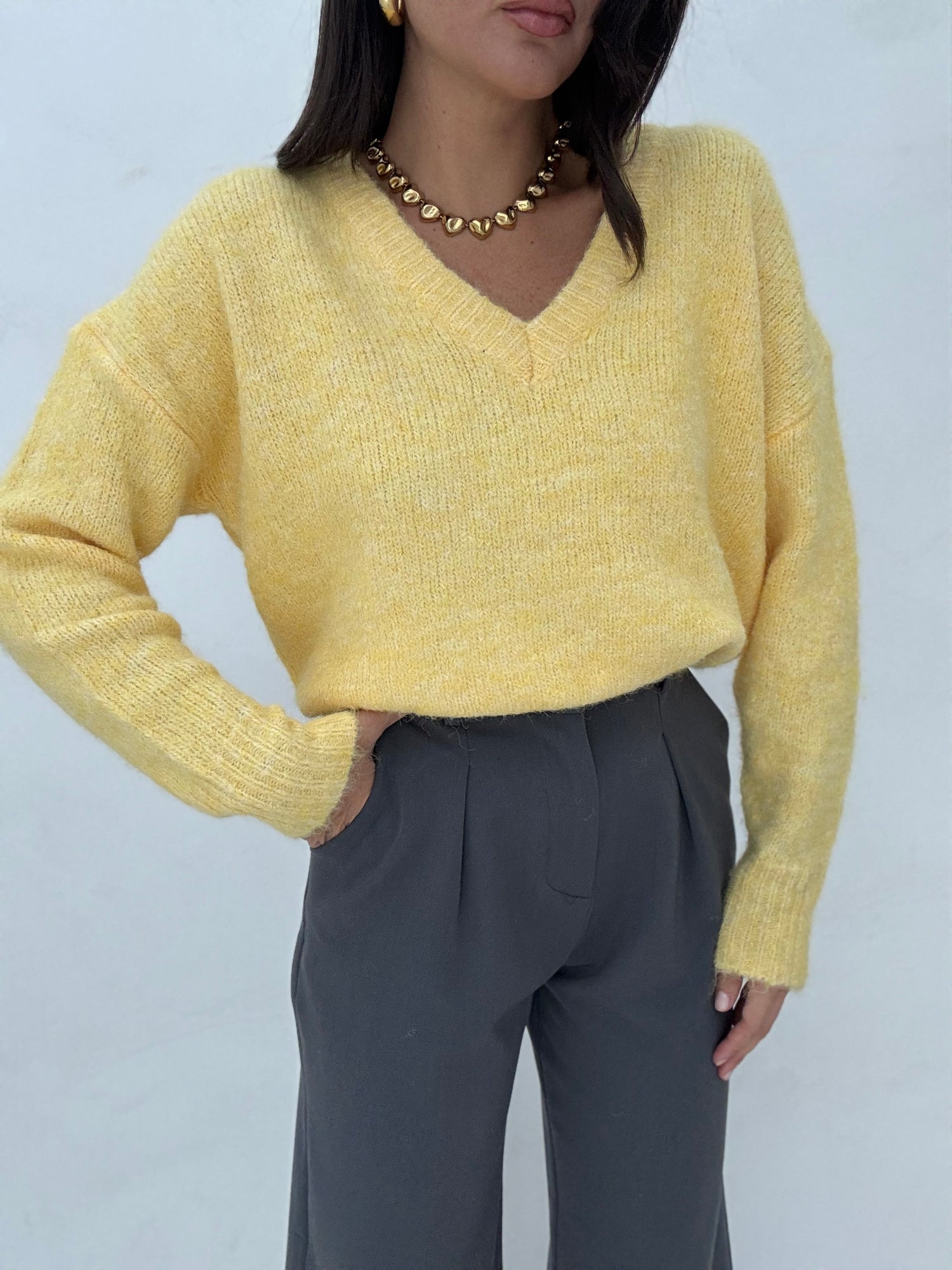 Maglione ‘SCOLLO A V’ Giallo