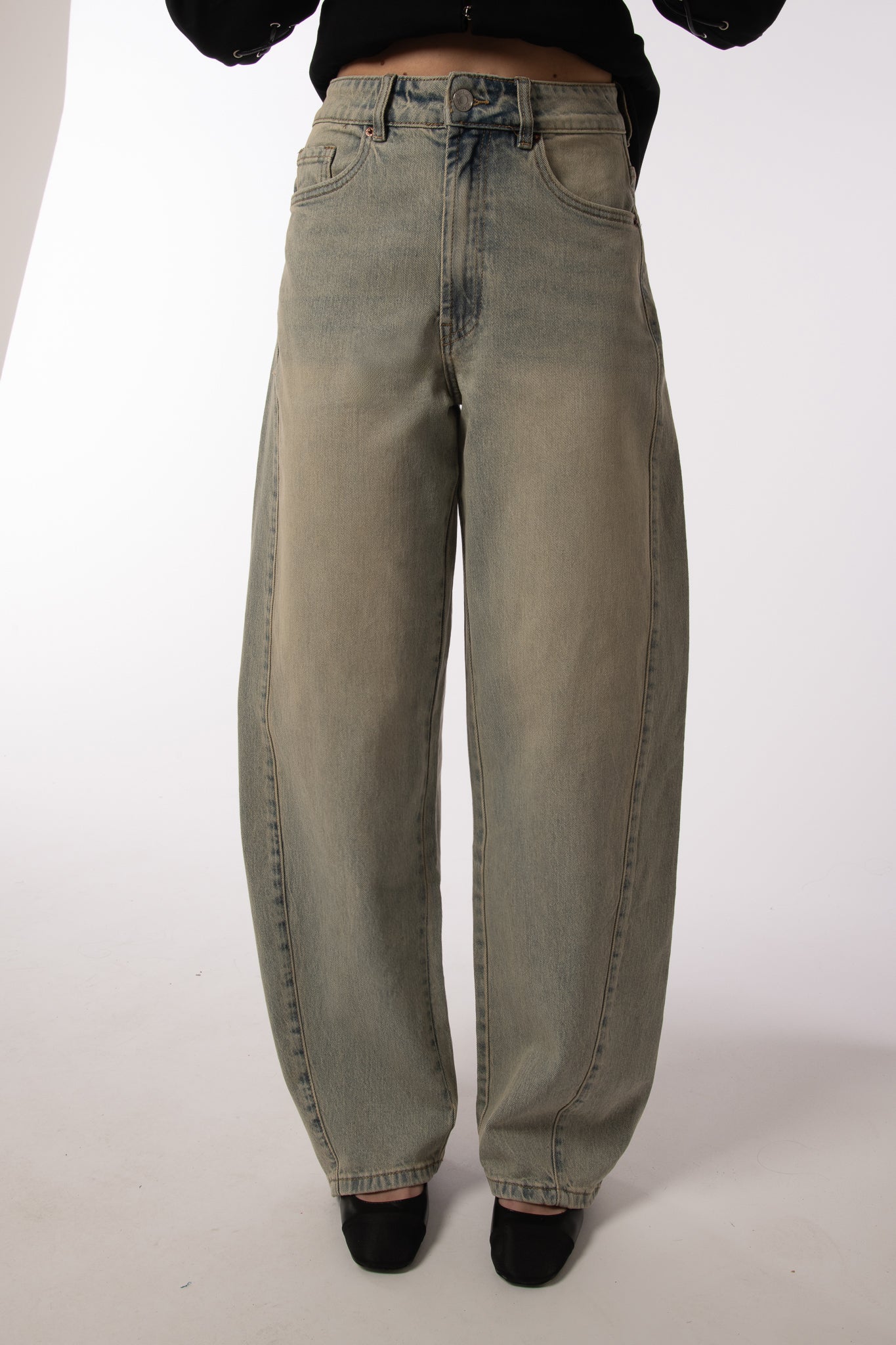 Jeans ‘BARREL’ con cuciture Denim Sabbiato