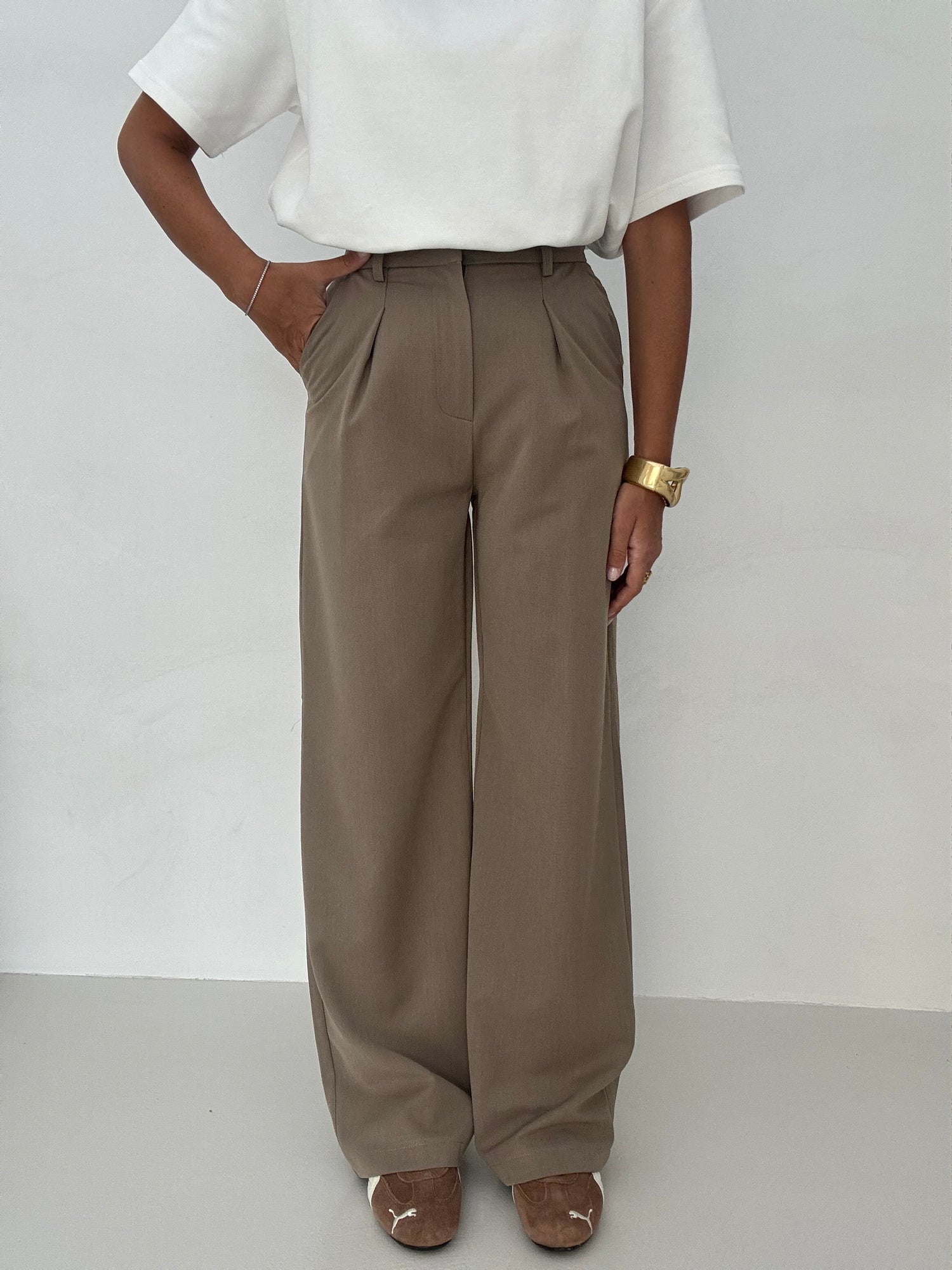 Pantalone con pence Fango