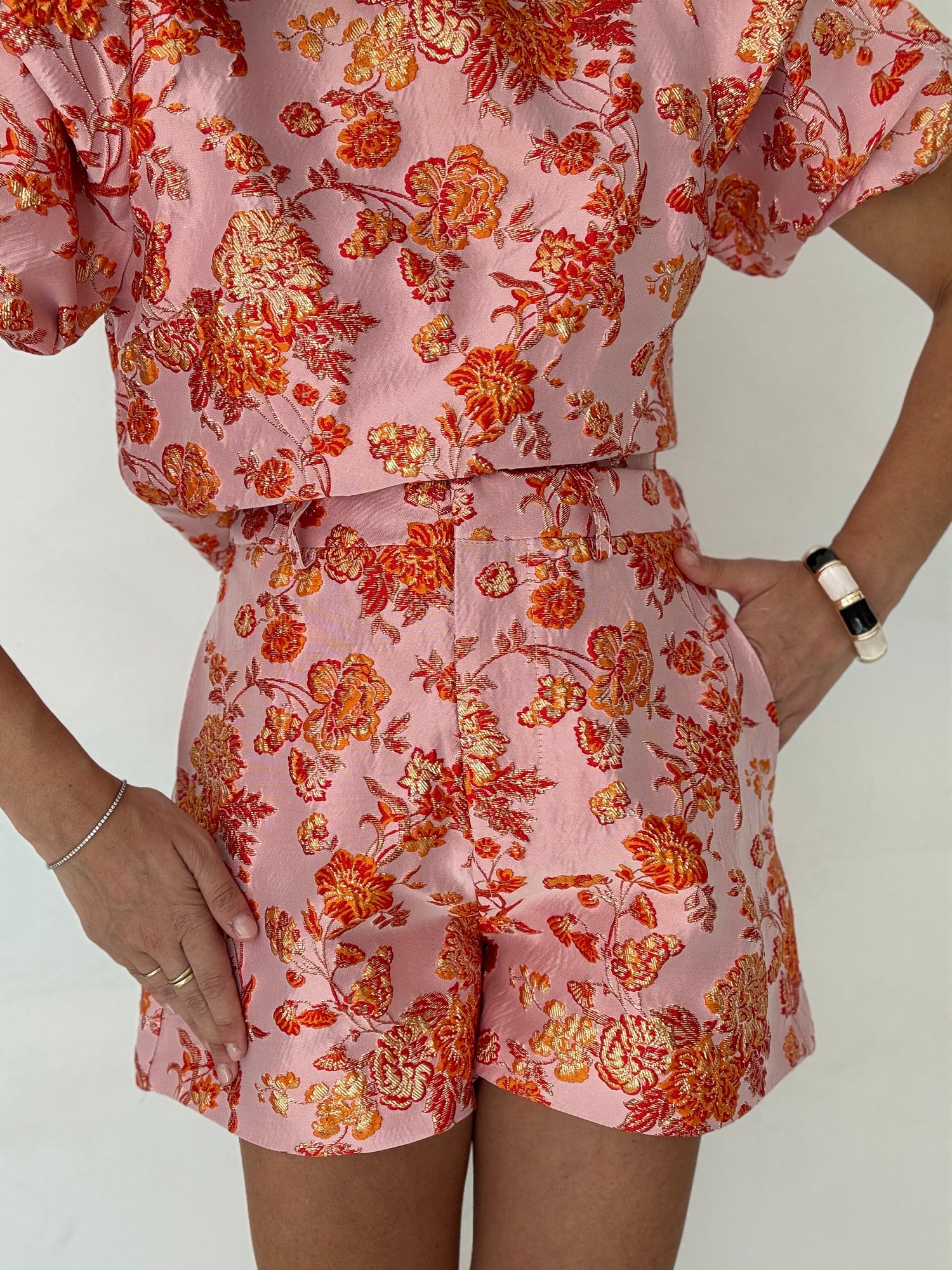 Pantaloncino ‘DRAGON’ Base Rosa fiori Arancio