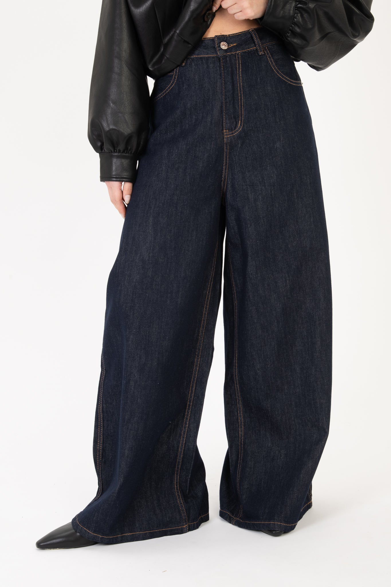 Jeans ‘TASCHE ECO-PELLE E BORCHIE’ Lavaggio Zero