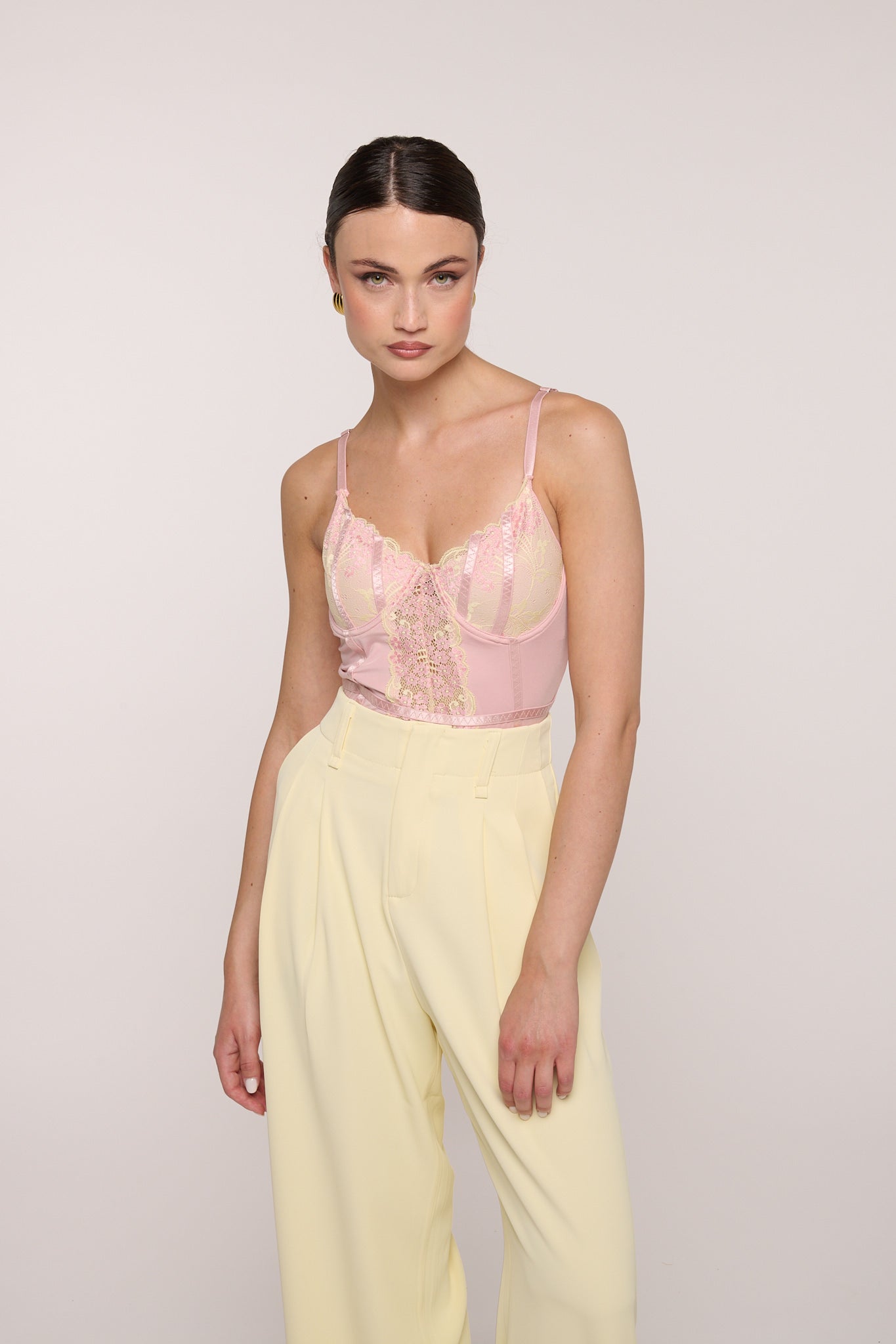 Body ‘IN PIZZO’ rosa e giallo