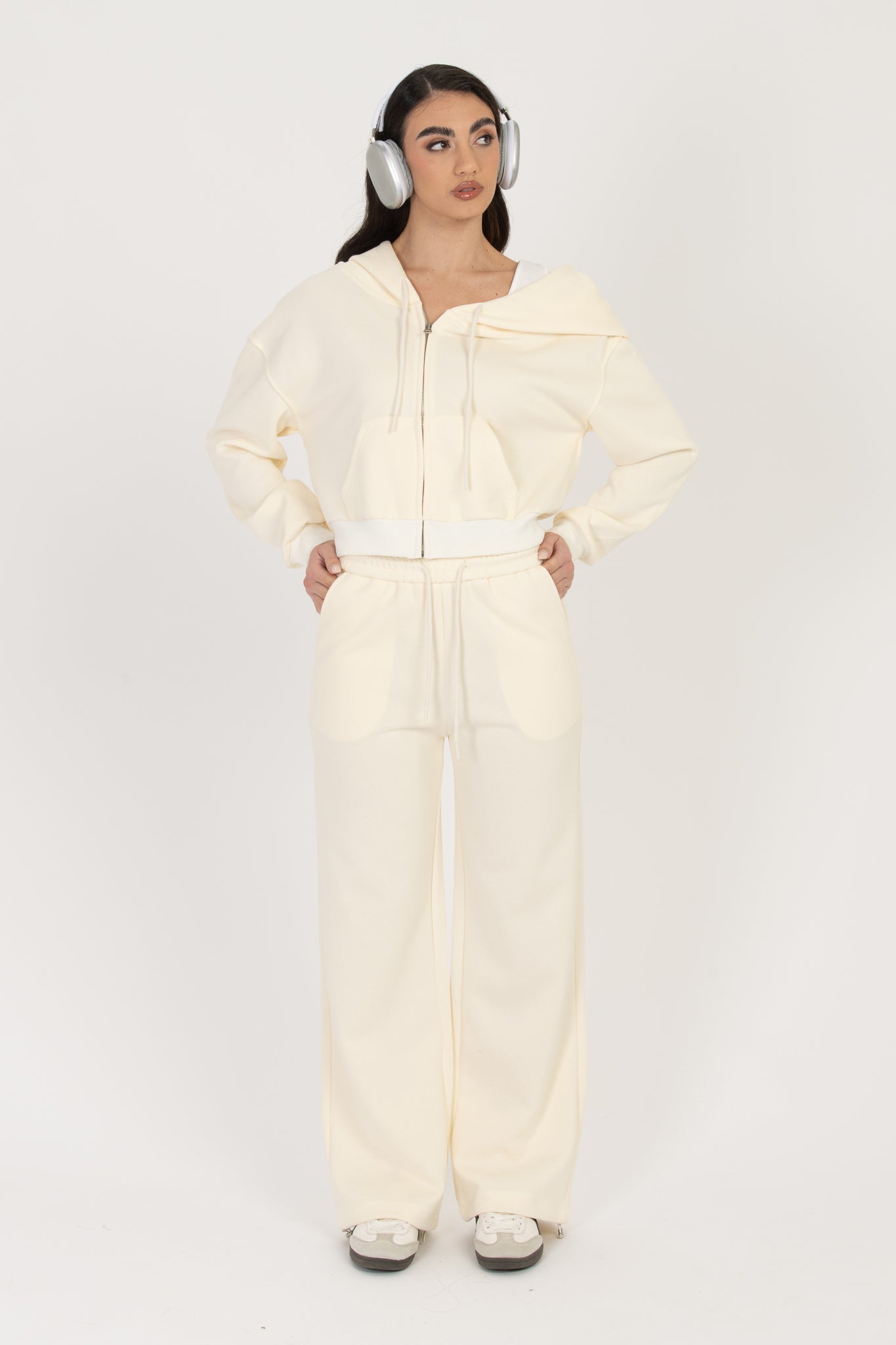 Coordinato tuta ‘FINTA CANOTTA’ 65%COTONE Panna