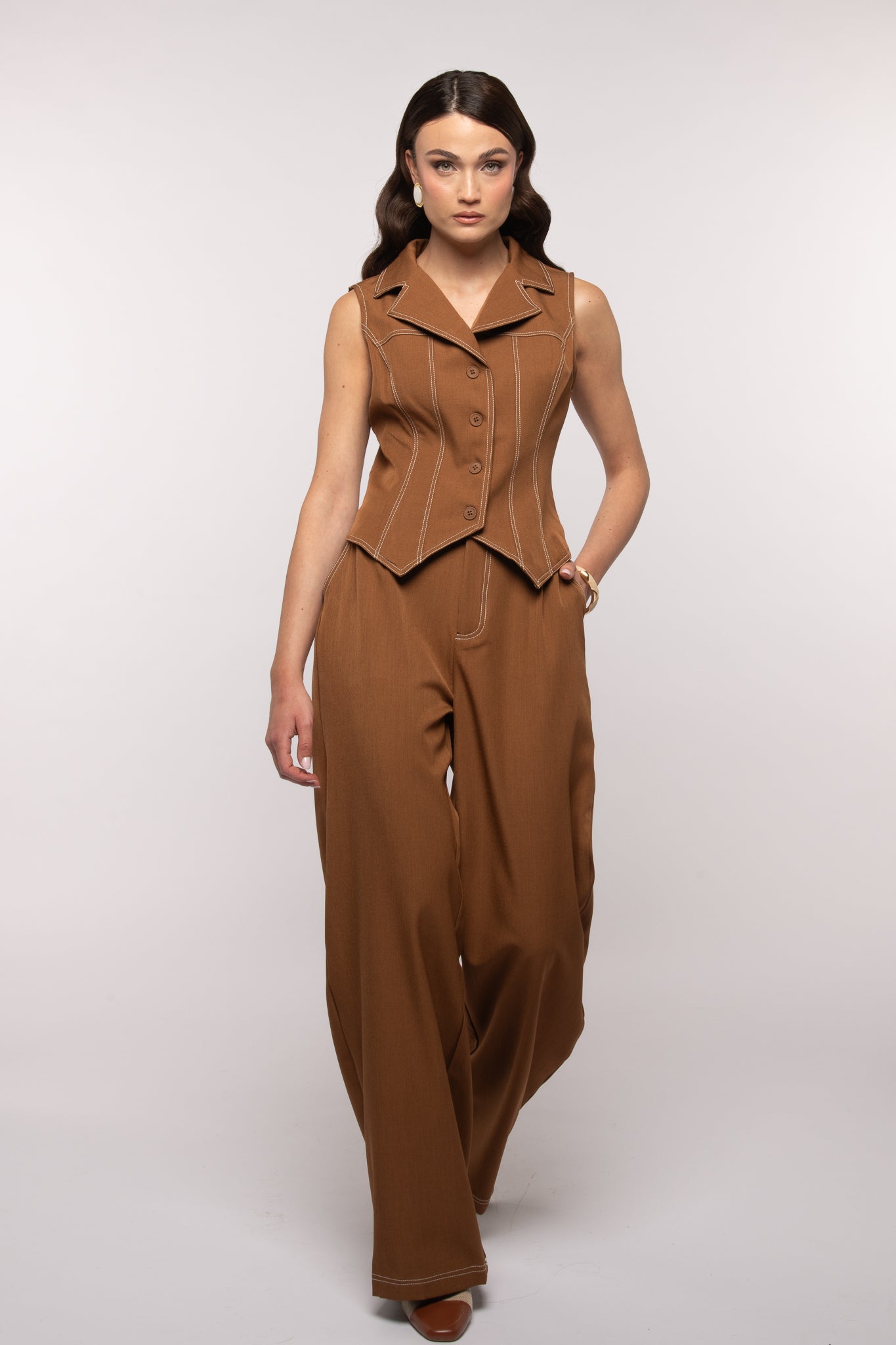 Coordinato ‘GILET AVVITATO+PANTALONE’ Cuoio