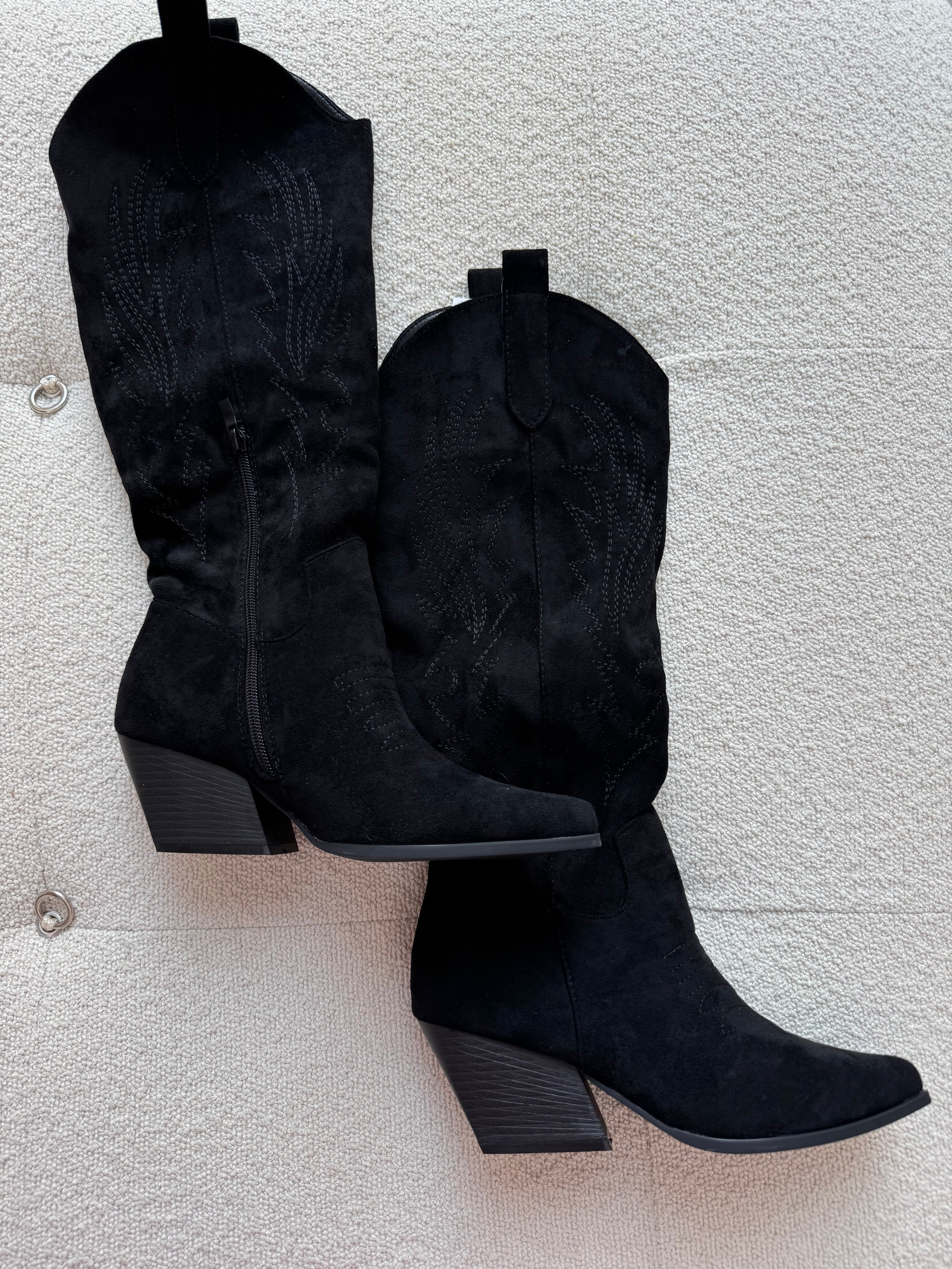 Camperos camoscio ‘RICAMI’ Nero