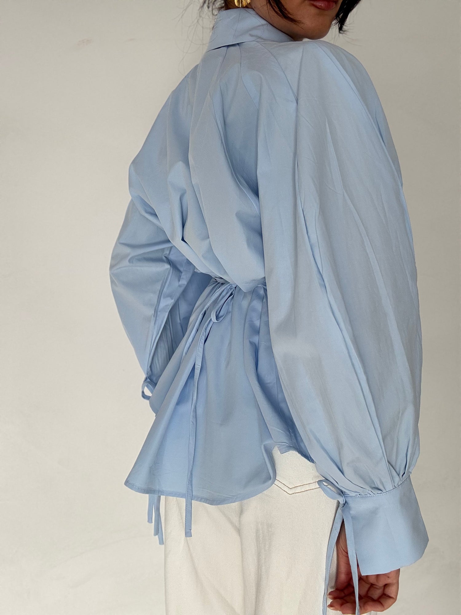 Camicia ‘80% COTONE’ con laccetto Azzurra