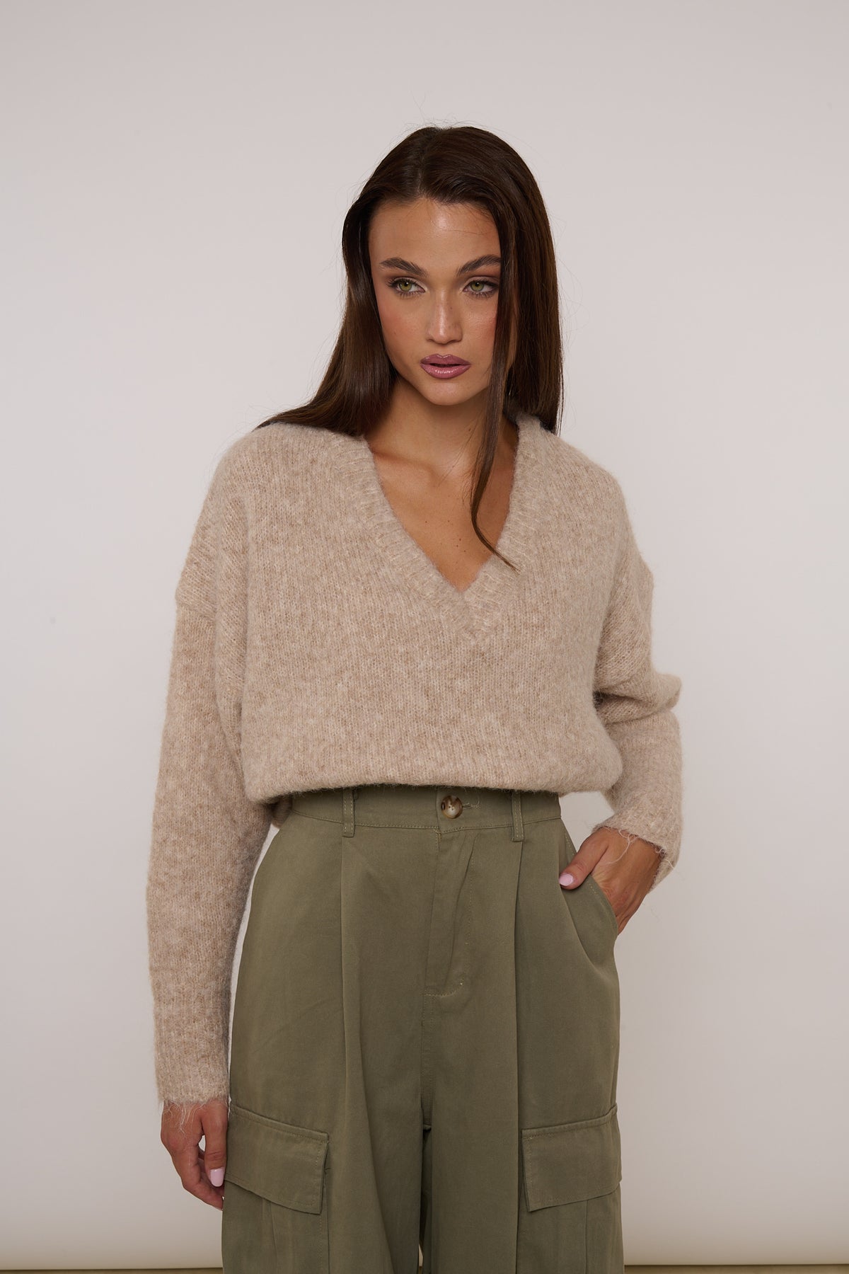 Maglione ‘SCOLLO V’ 5% LANA Beige