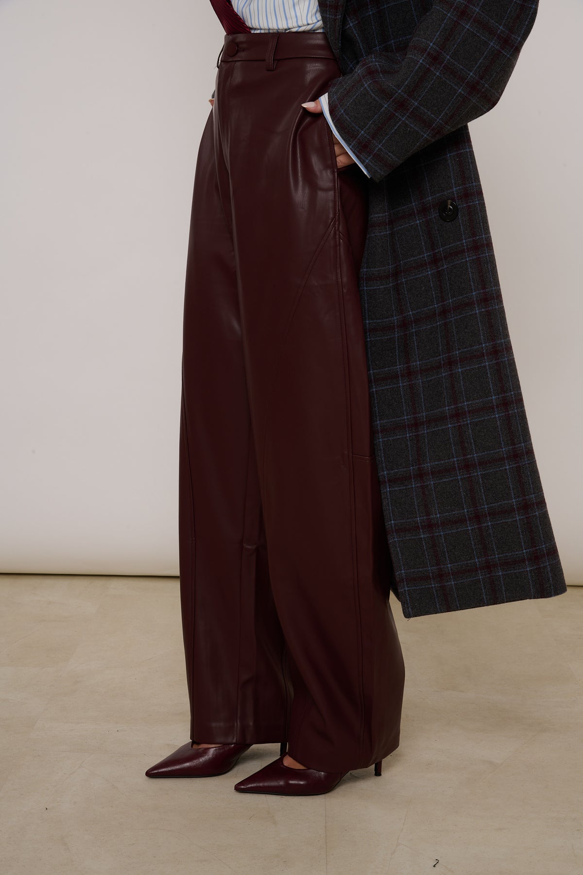 Pantalone ‘BARREL’ Ecopelle Bordeaux