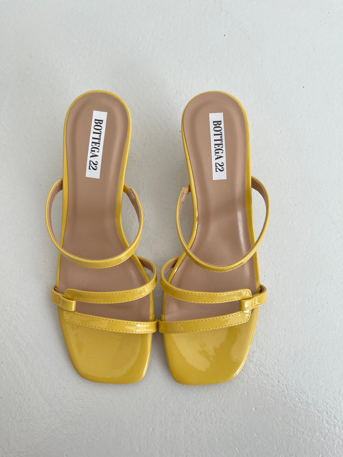 Sandalo con tacco ‘KITTEN’ Giallo