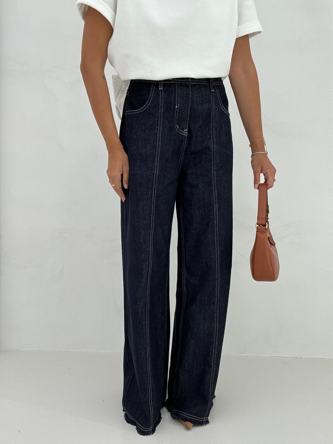 Jeans ‘FEELHO’ Denim Scuro Cuciture Bianche