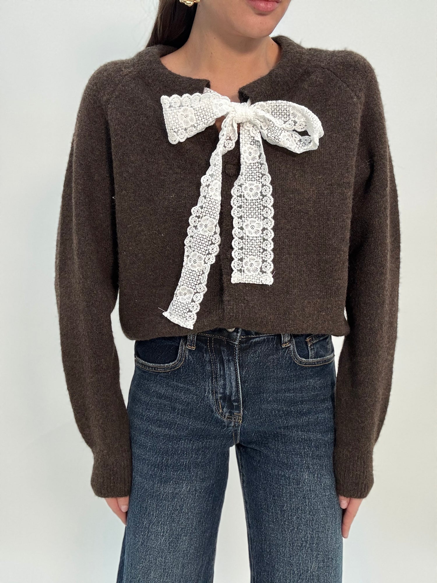 Cardigan Cacao con fiocco in merletto