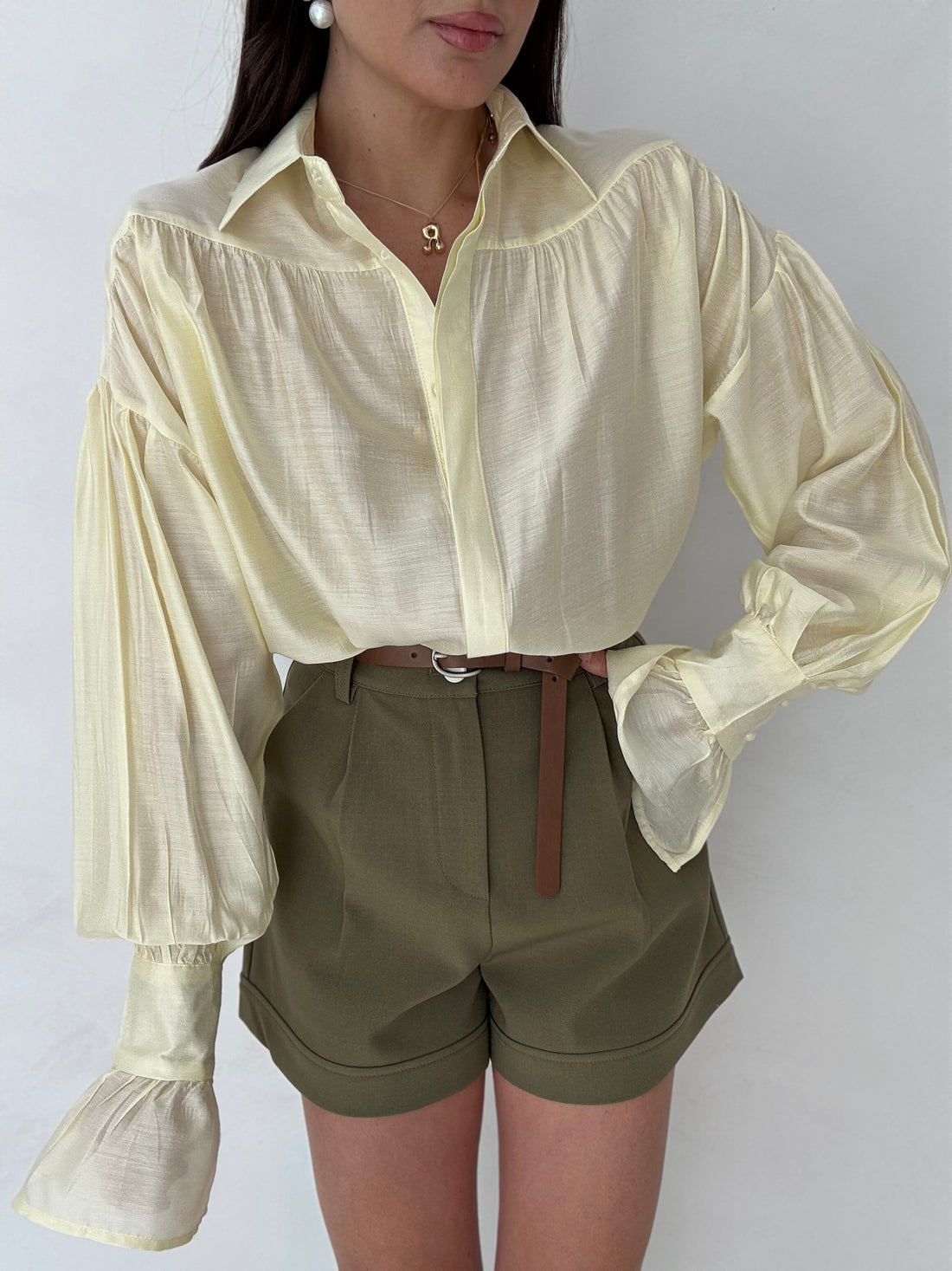 Camicia ‘VELATA’ con rouches al polso Gialla