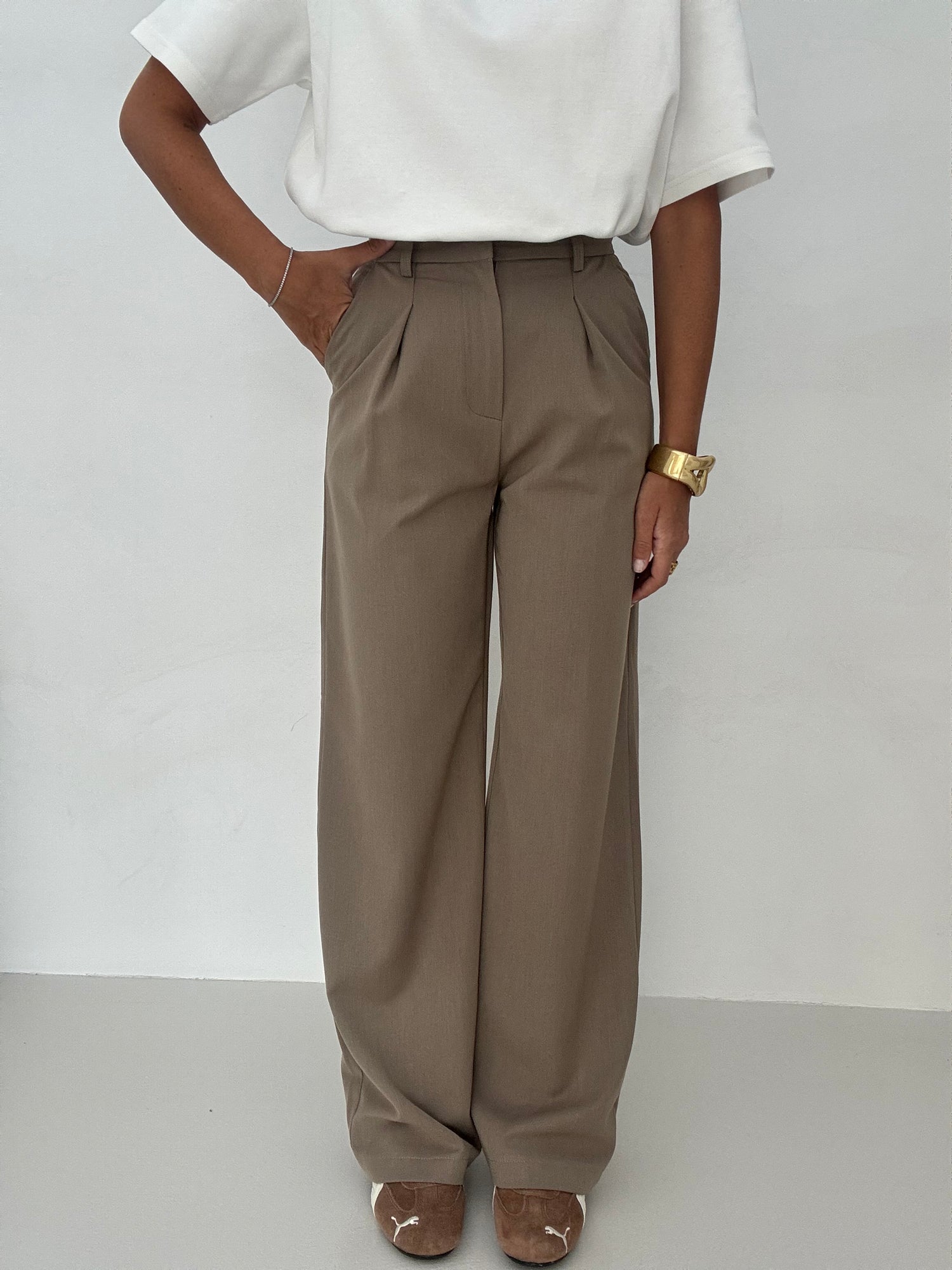 Pantalone con pence Fango