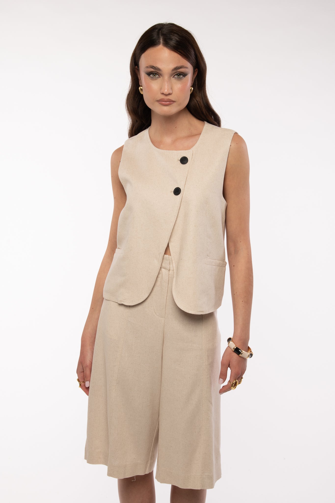 Coordinato ‘BERMUDA+TOP ABBOTTONATURA ASIMMETRICO’ Panna