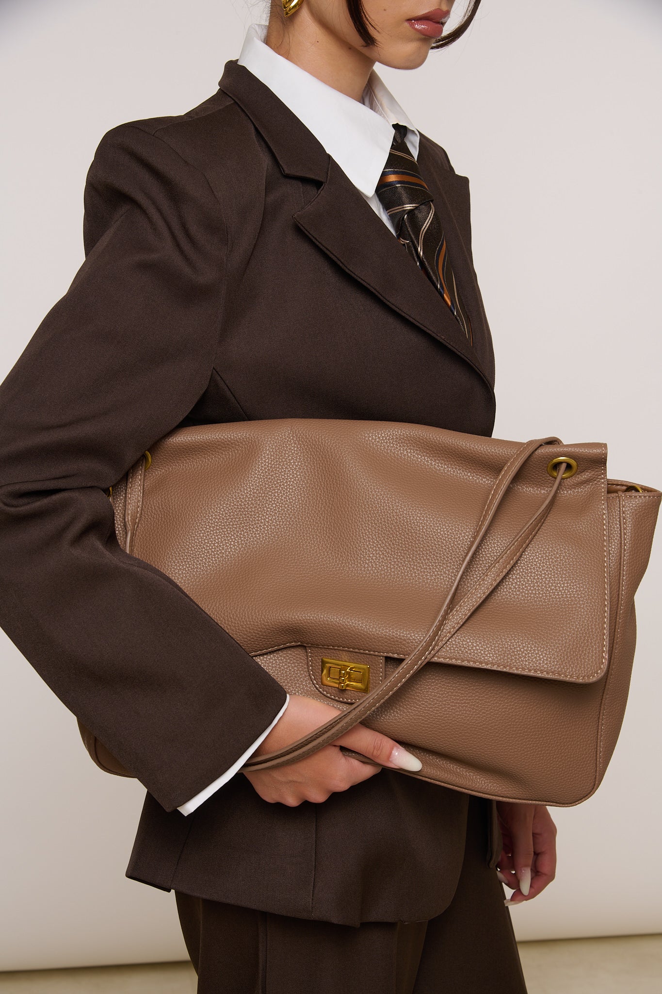 Borsa ‘MAXI’ in ecopelle Fango