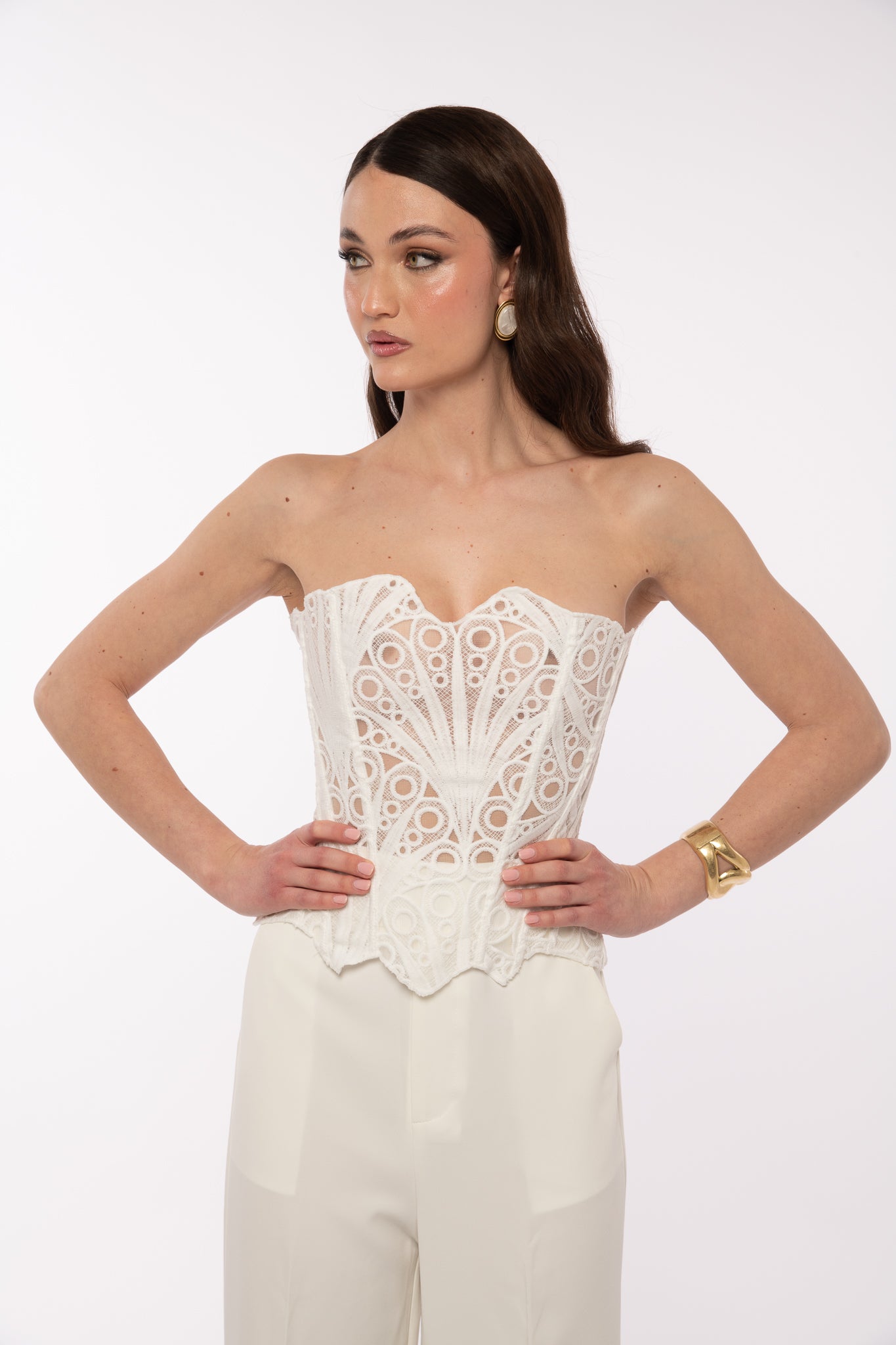 Corpetto ‘RICAMI’ con stringhe Bianco