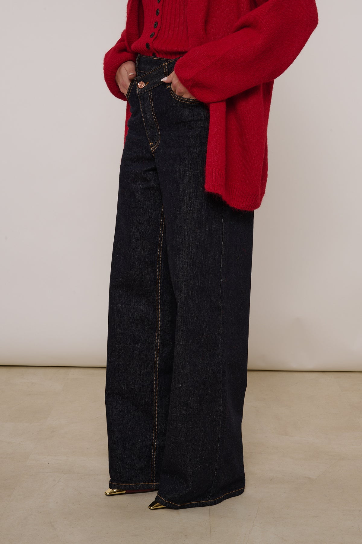 Jeans ‘ABBOTTONATURA ASIMMETRICA’ Lavaggio Zero