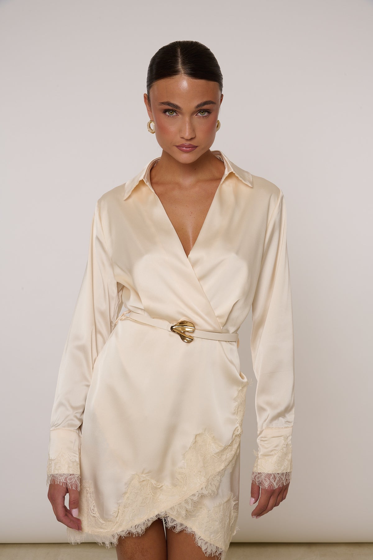 Abito ‘SATIN’ con pizzo Panna