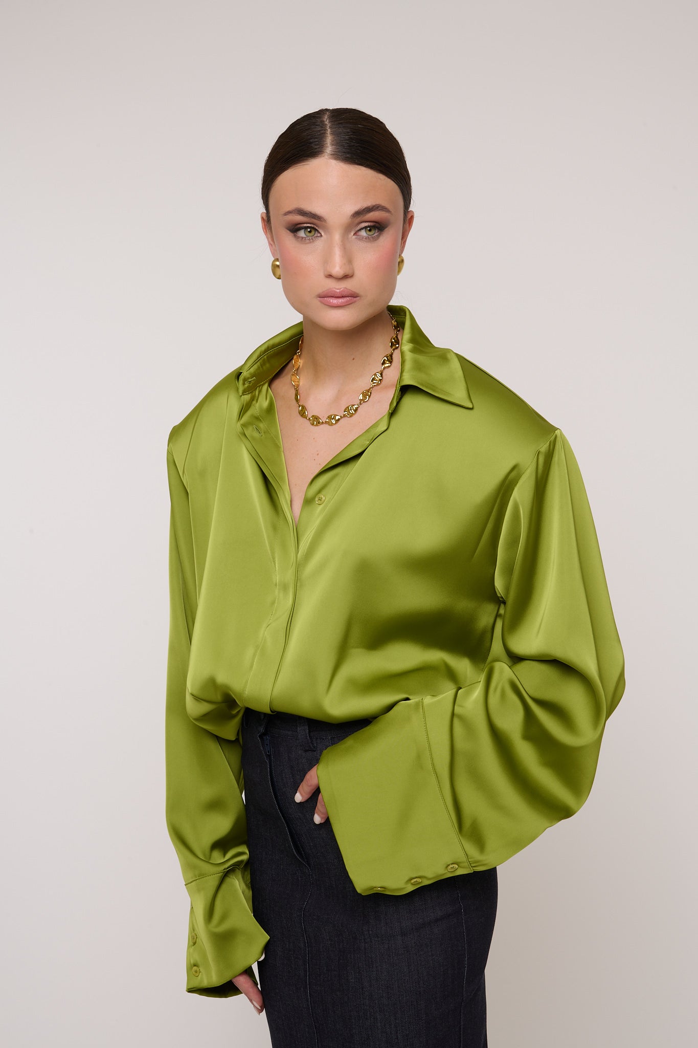 Camicia ‘MAXI SPALLINA’ simil raso Verde