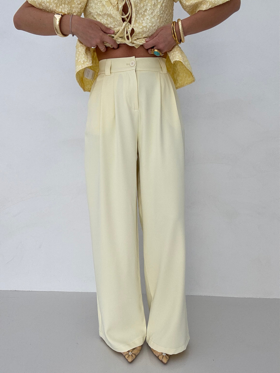 Pantalone ‘ELASTICO SUL RETRO’ Giallo Pastello