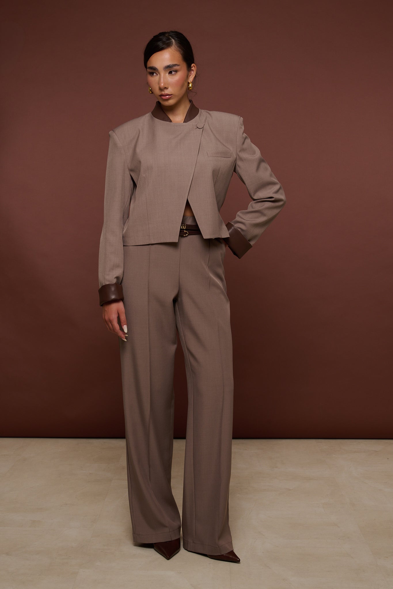 Tailleur ‘INSERTI IN ECOPELLE 3&33 COLLECTION’ Fango