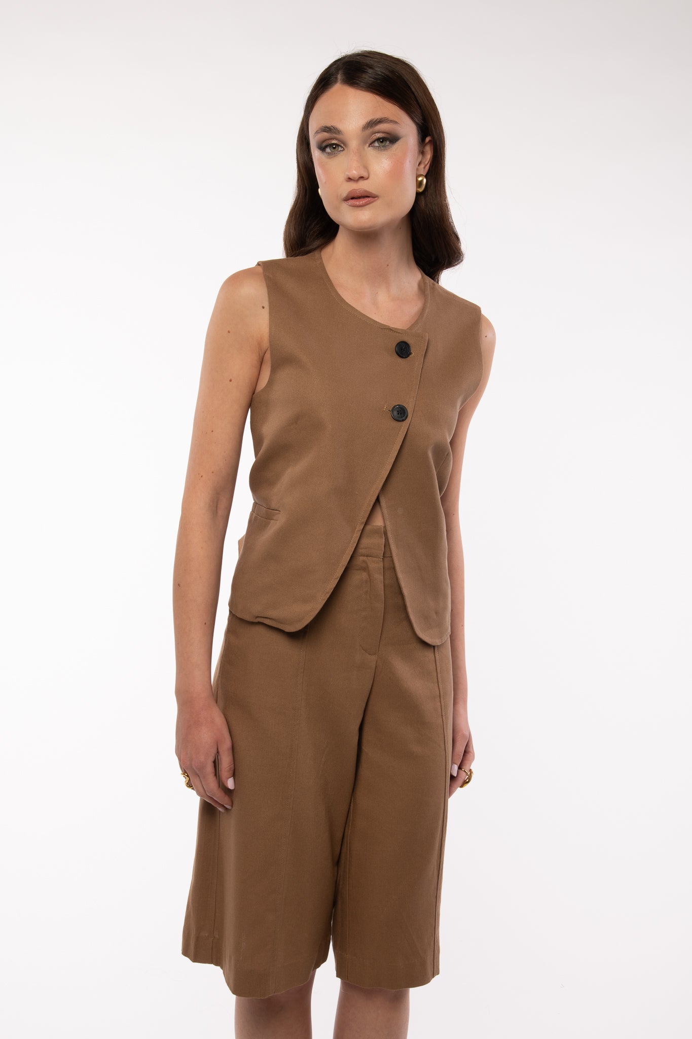 Coordinato ‘BERMUDA+TOP ABBOTTONATURA ASIMMETRICO’ Cacao
